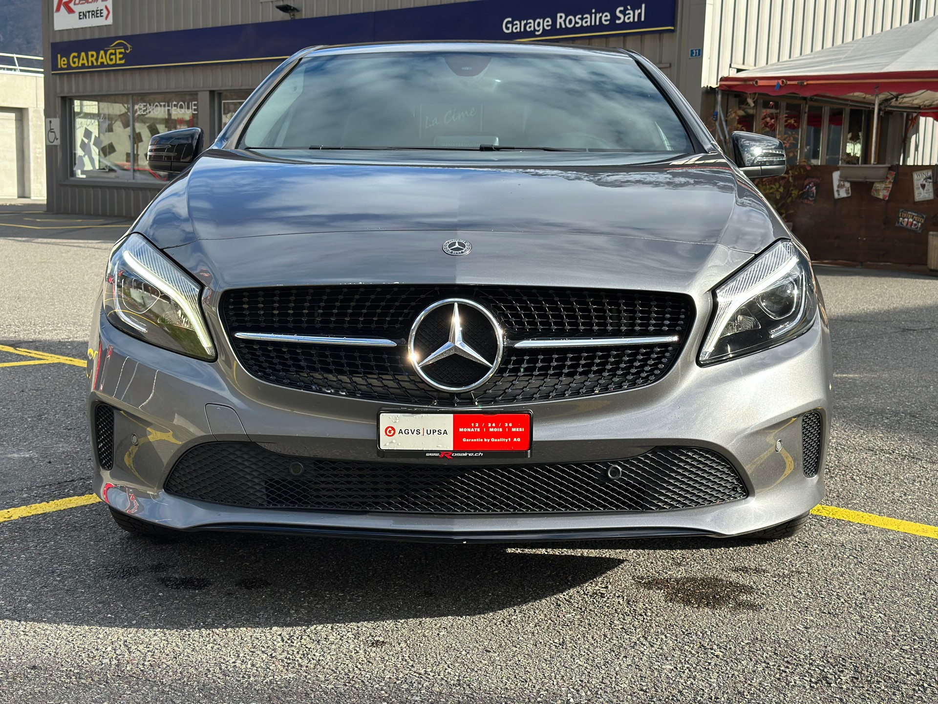 MERCEDES-BENZ A 180 Night Star 7G-DCT-image-4