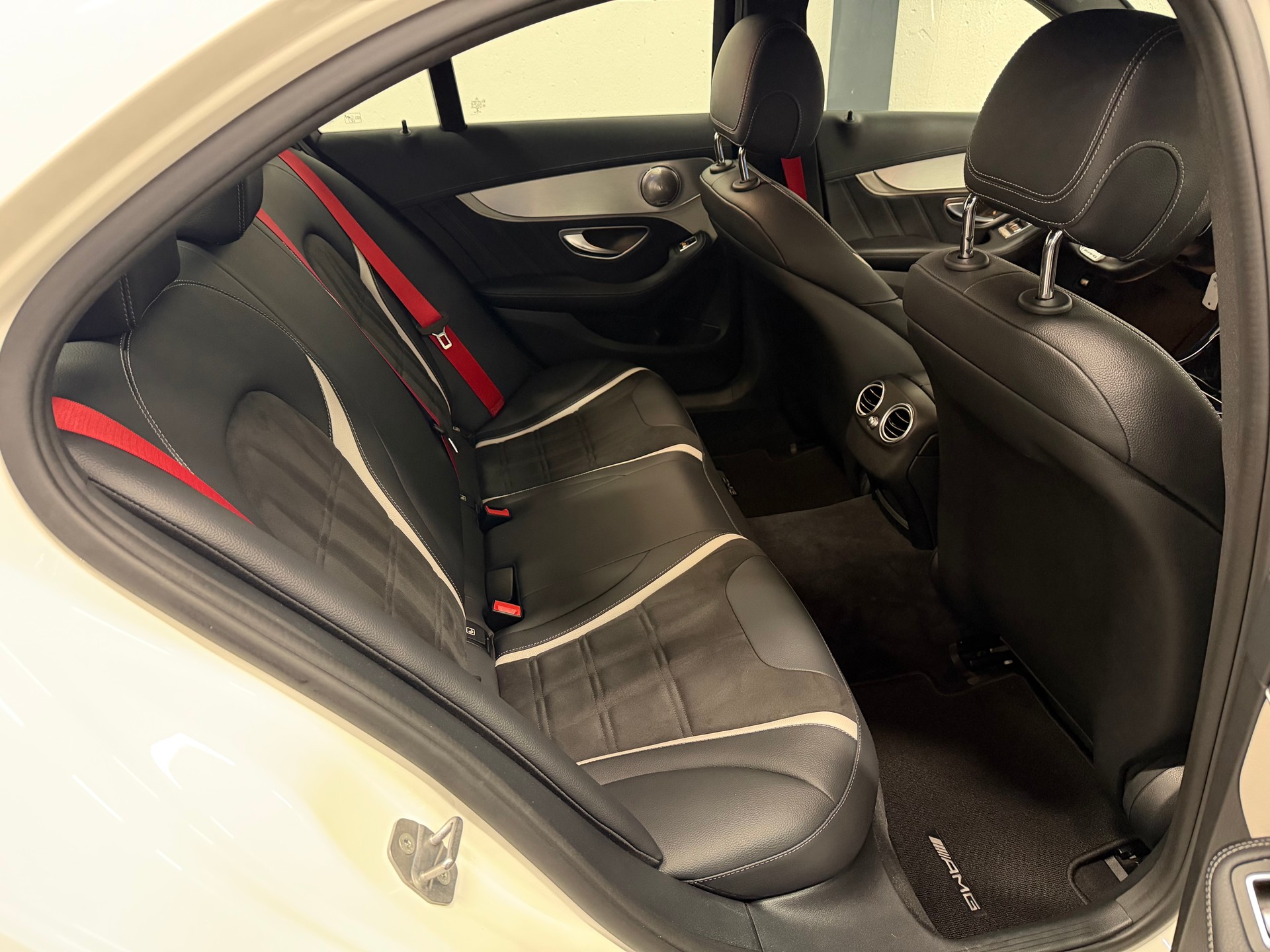 MERCEDES-BENZ C 63 S AMG Speedshift-image-21