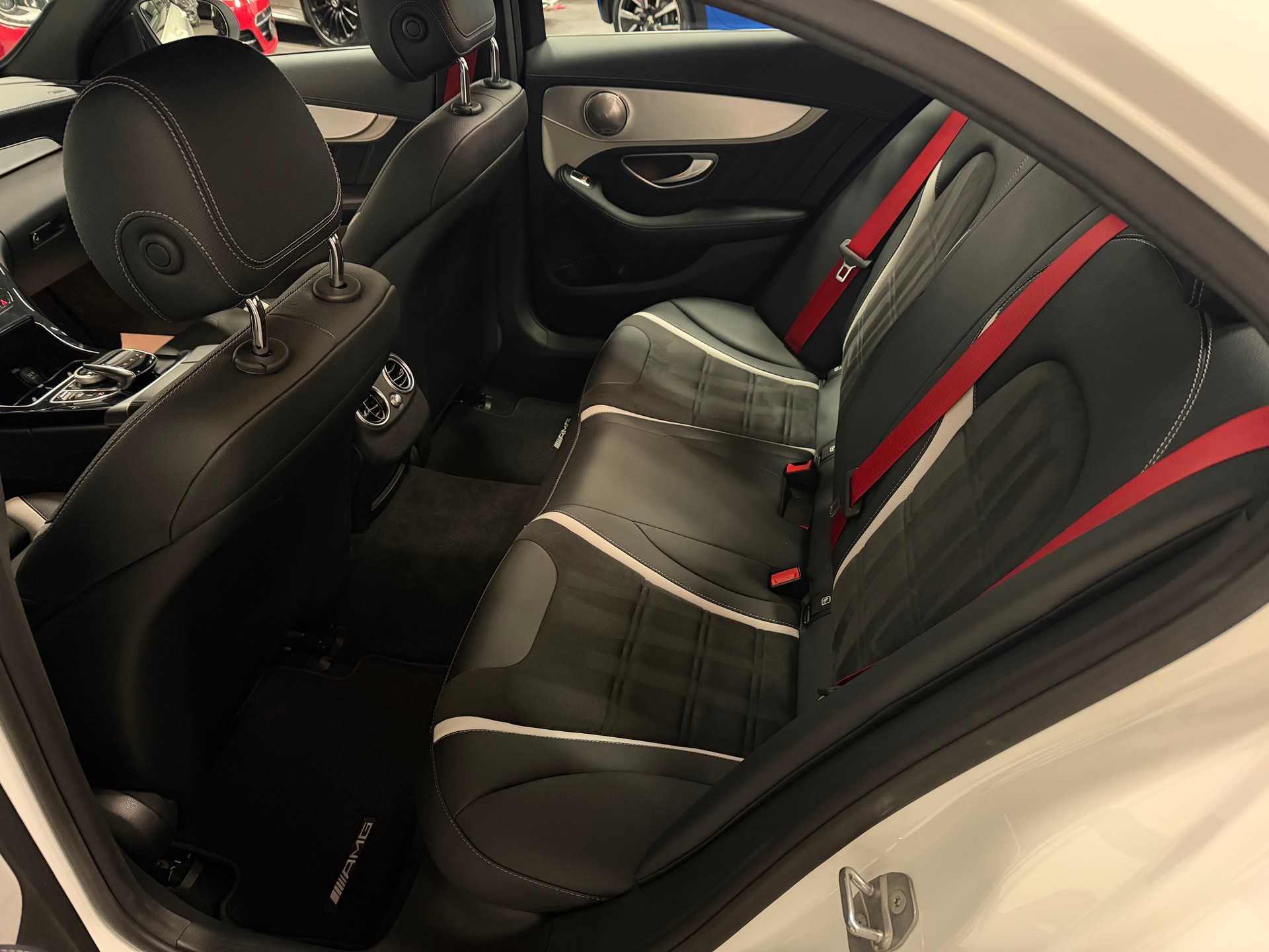 MERCEDES-BENZ C 63 S AMG Speedshift-image-23