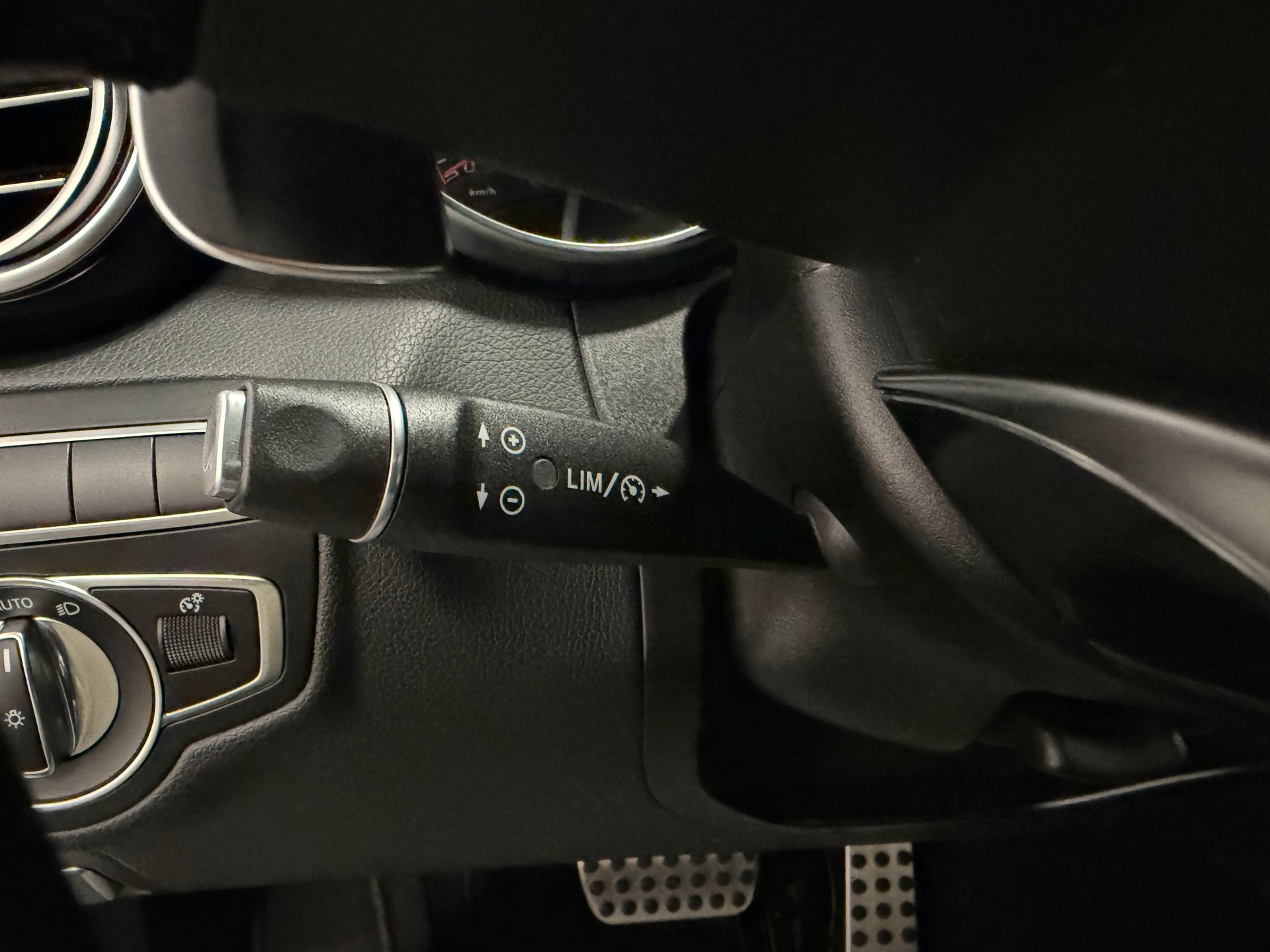 MERCEDES-BENZ C 63 S AMG Speedshift-image-28
