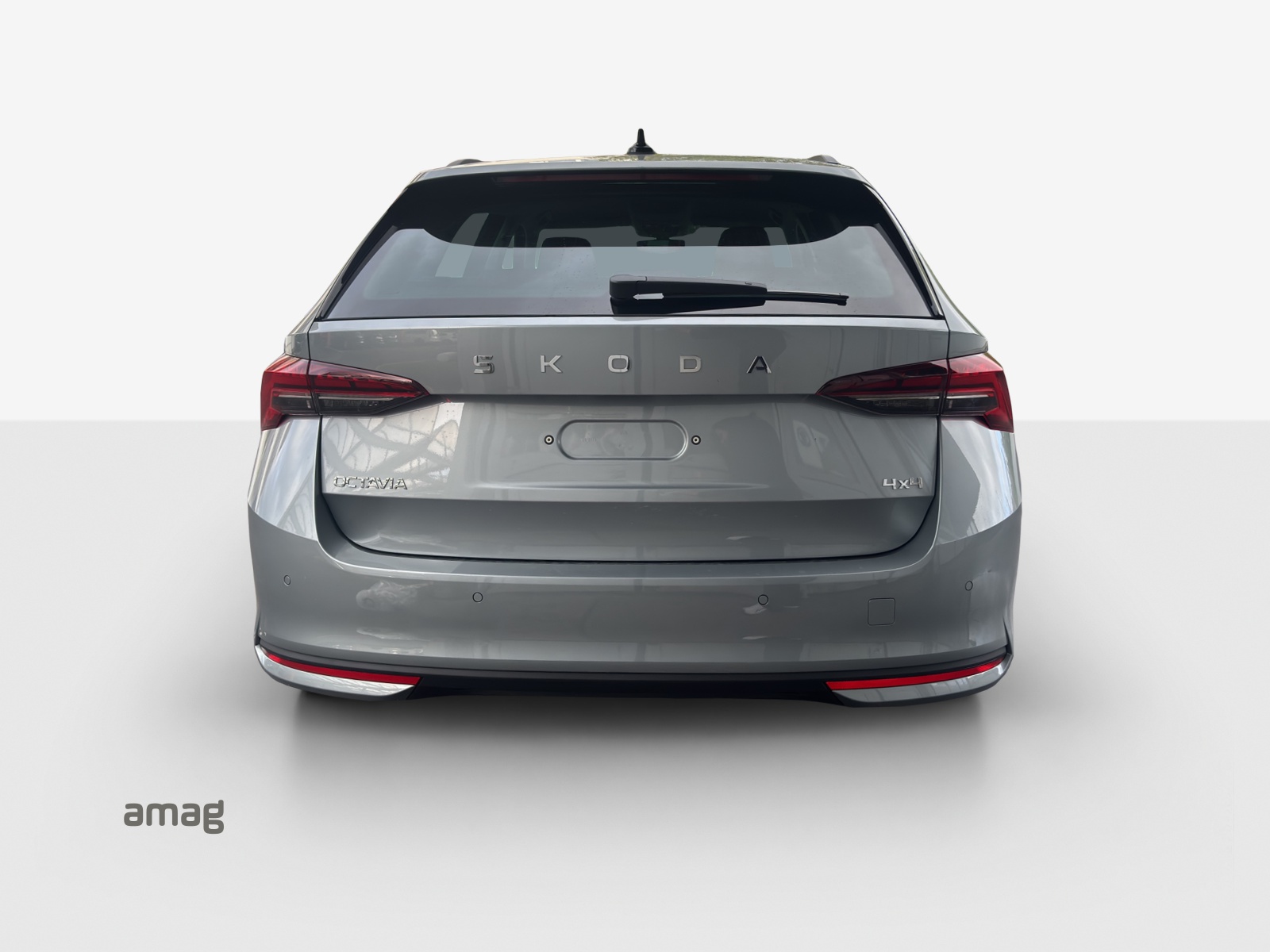 SKODA Octavia Combi 2.0 TSI DSG Selection 4x4-image-3