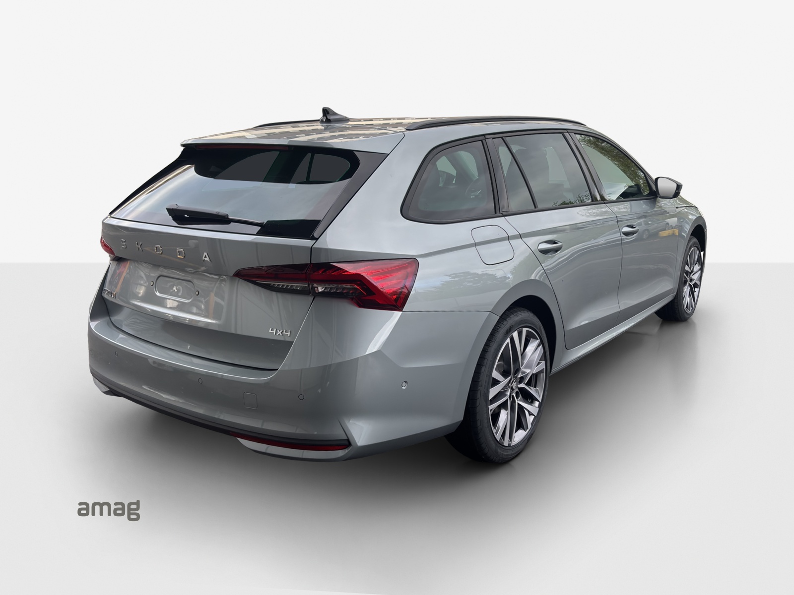 SKODA Octavia Combi 2.0 TSI DSG Selection 4x4-image-4