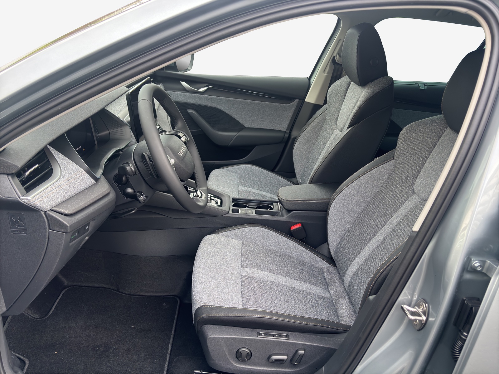 SKODA Octavia Combi 2.0 TSI DSG Selection 4x4-image-7