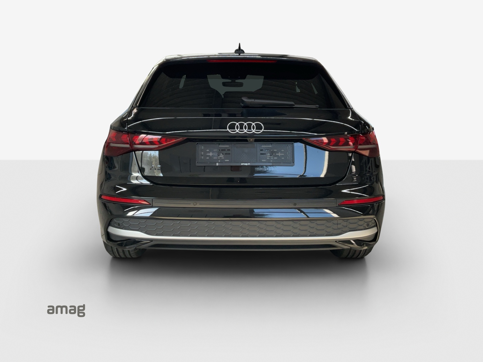 AUDI A3 Sportback TFSI 110 kW Attraction S tronic-image-3
