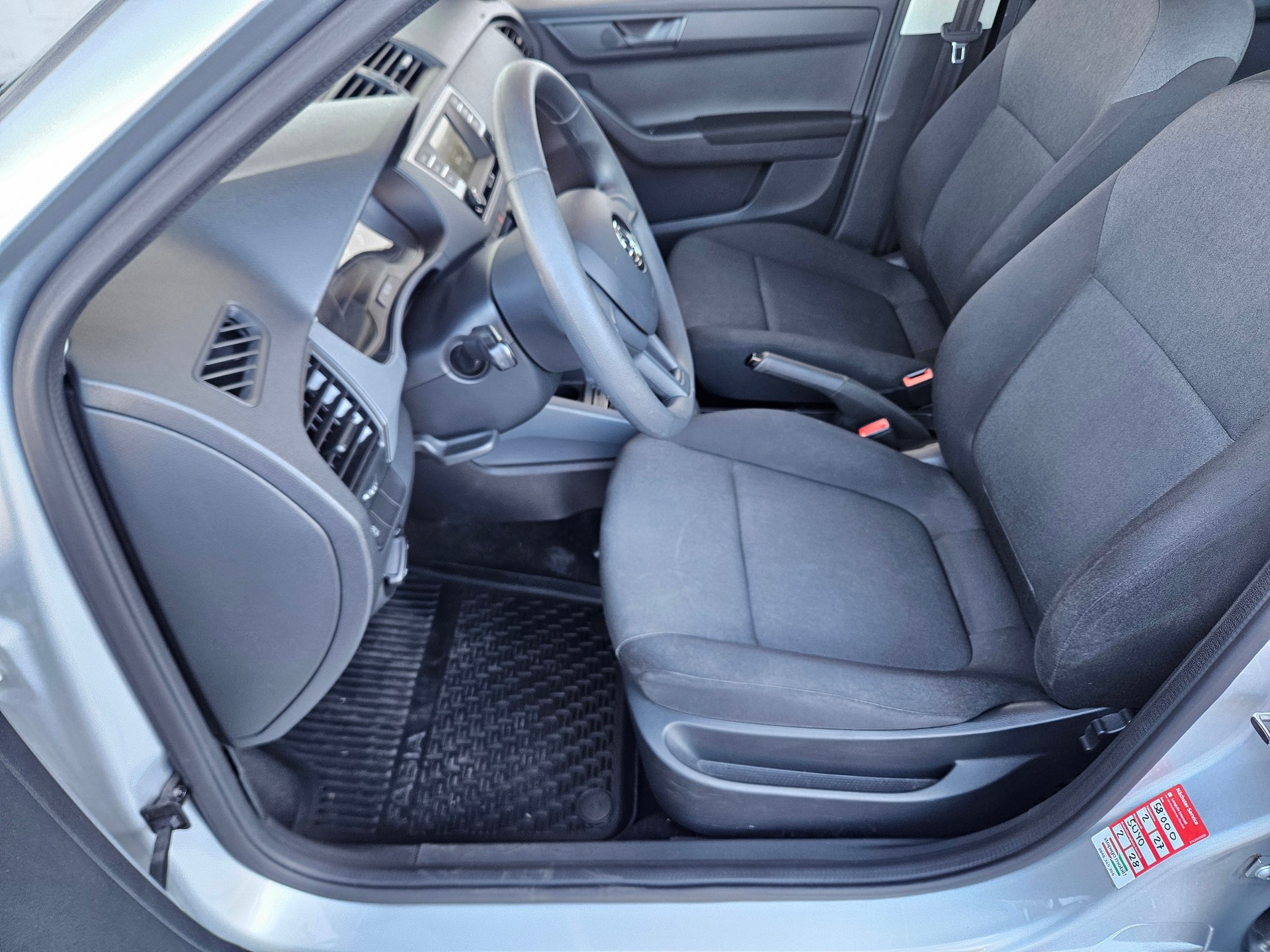SKODA Fabia 1.0 Active-image-13