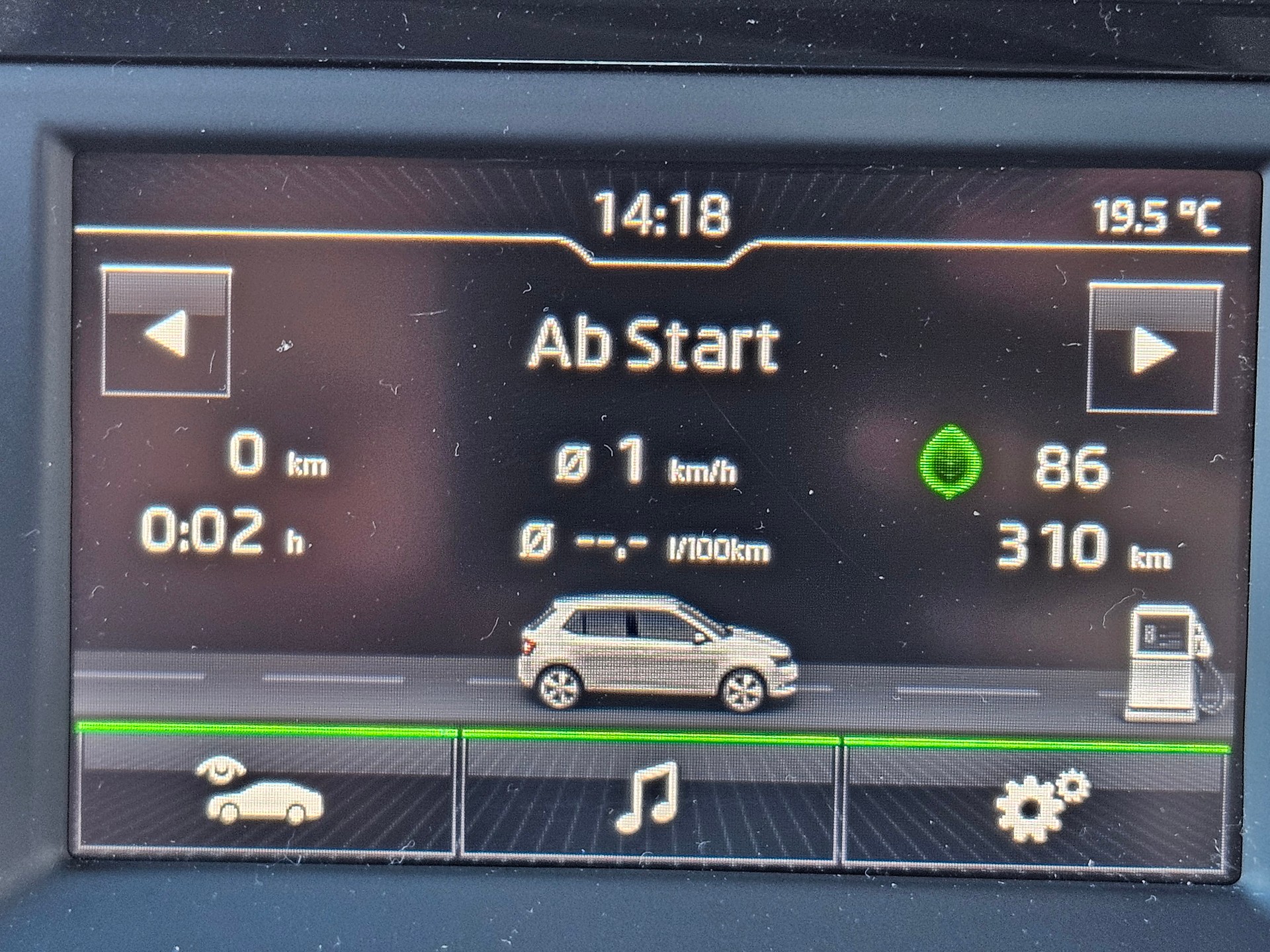 SKODA Fabia 1.0 Active-image-9