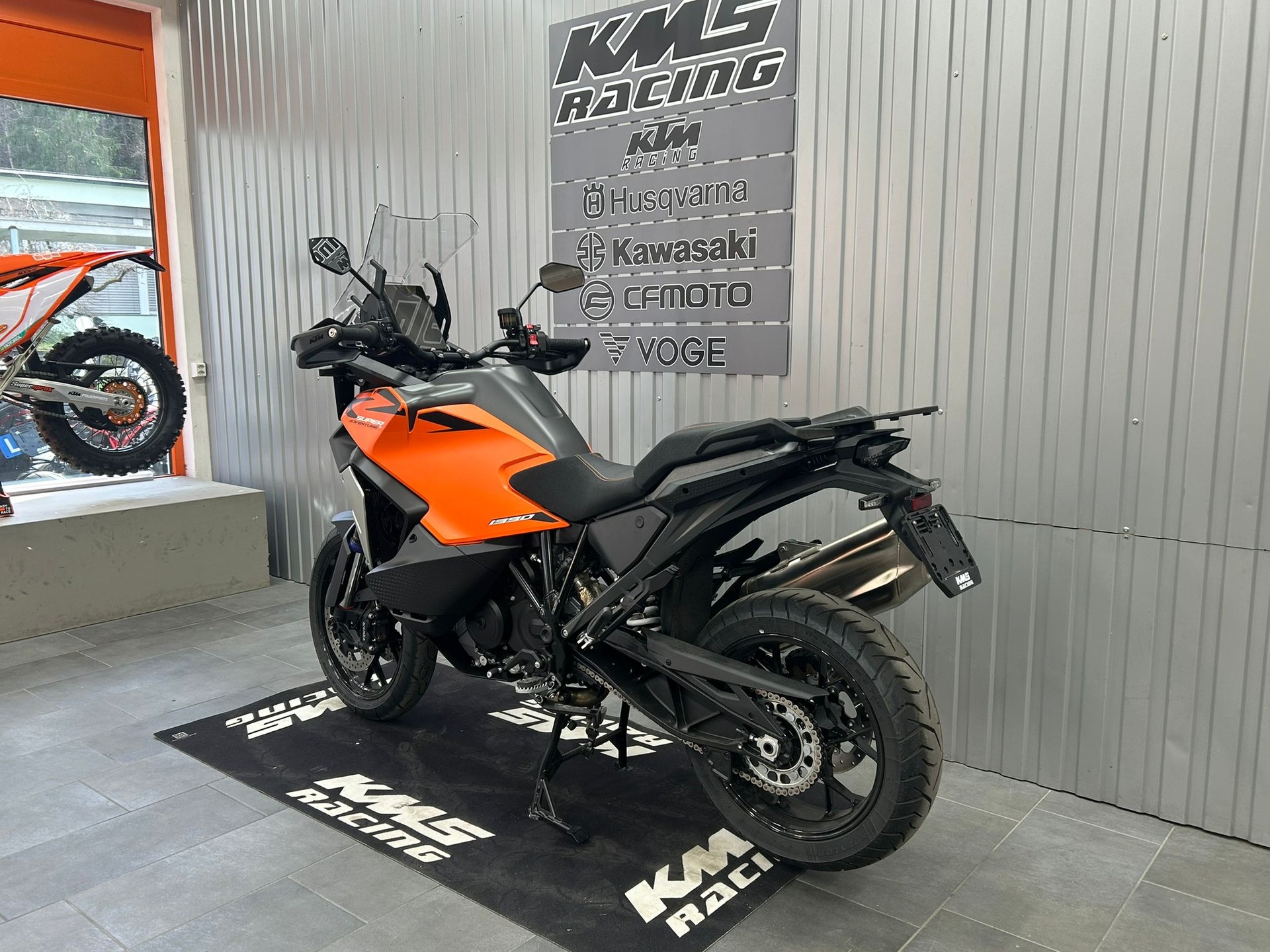 KTM 1390 Super Adventure S EVO-showroom-element-3