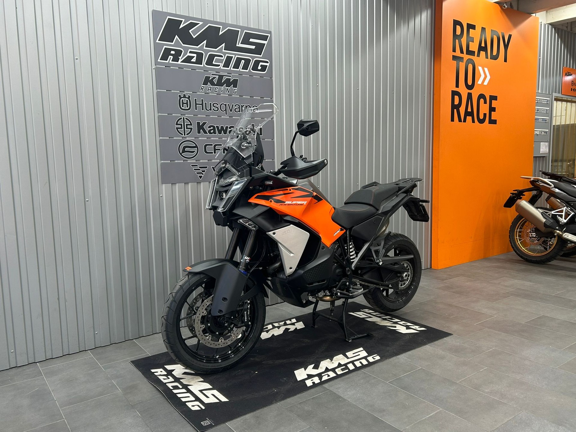 KTM 1390 Super Adventure S EVO-showroom-element-2