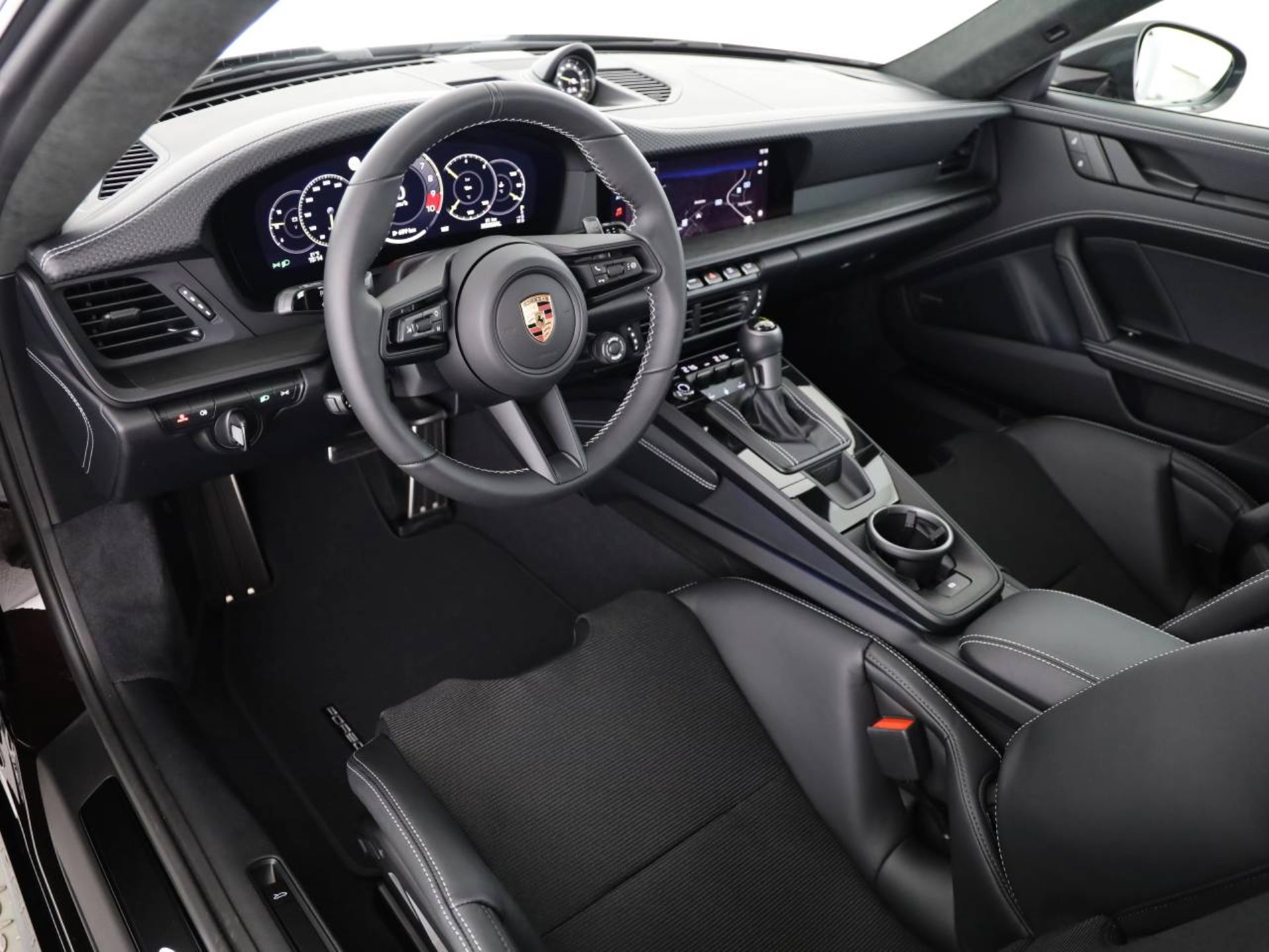 PORSCHE 911 GT3 mit Touring-Paket-image-9