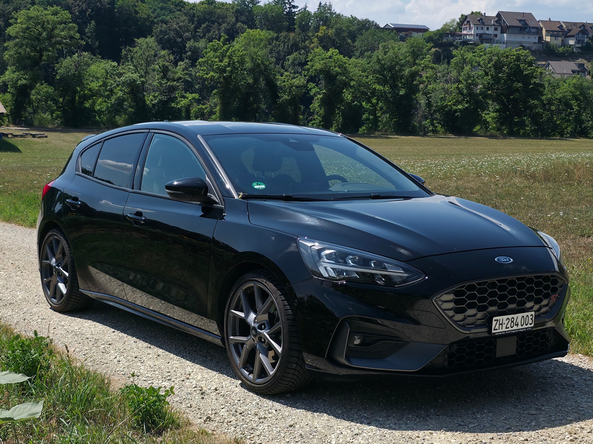 FORD Focus ST 2.3 280 PS inkl. AHK-image-1