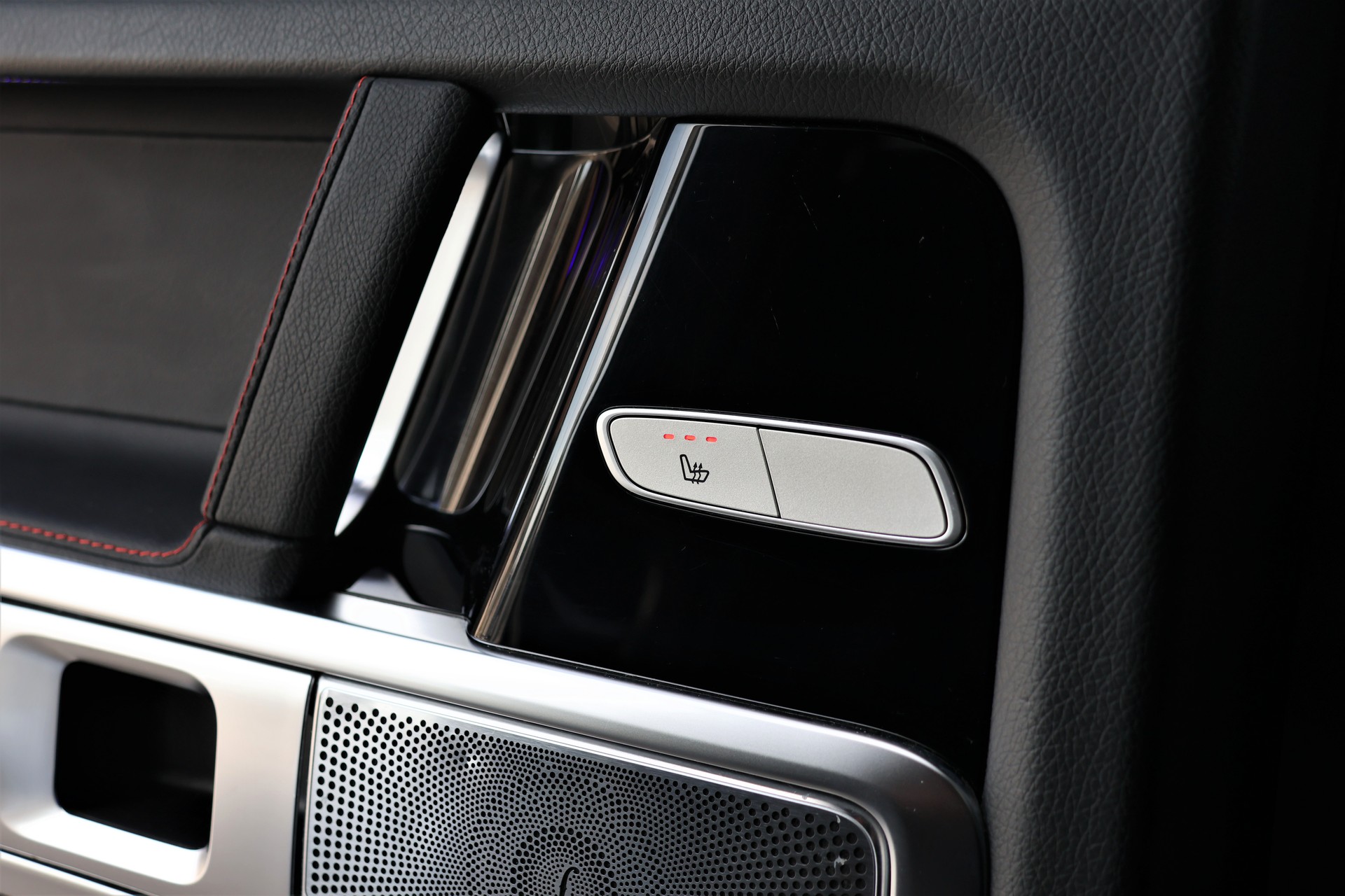 MERCEDES-BENZ G 350 d AMG Line 9G-Tronic (CH) "Manufaktur"-image-19