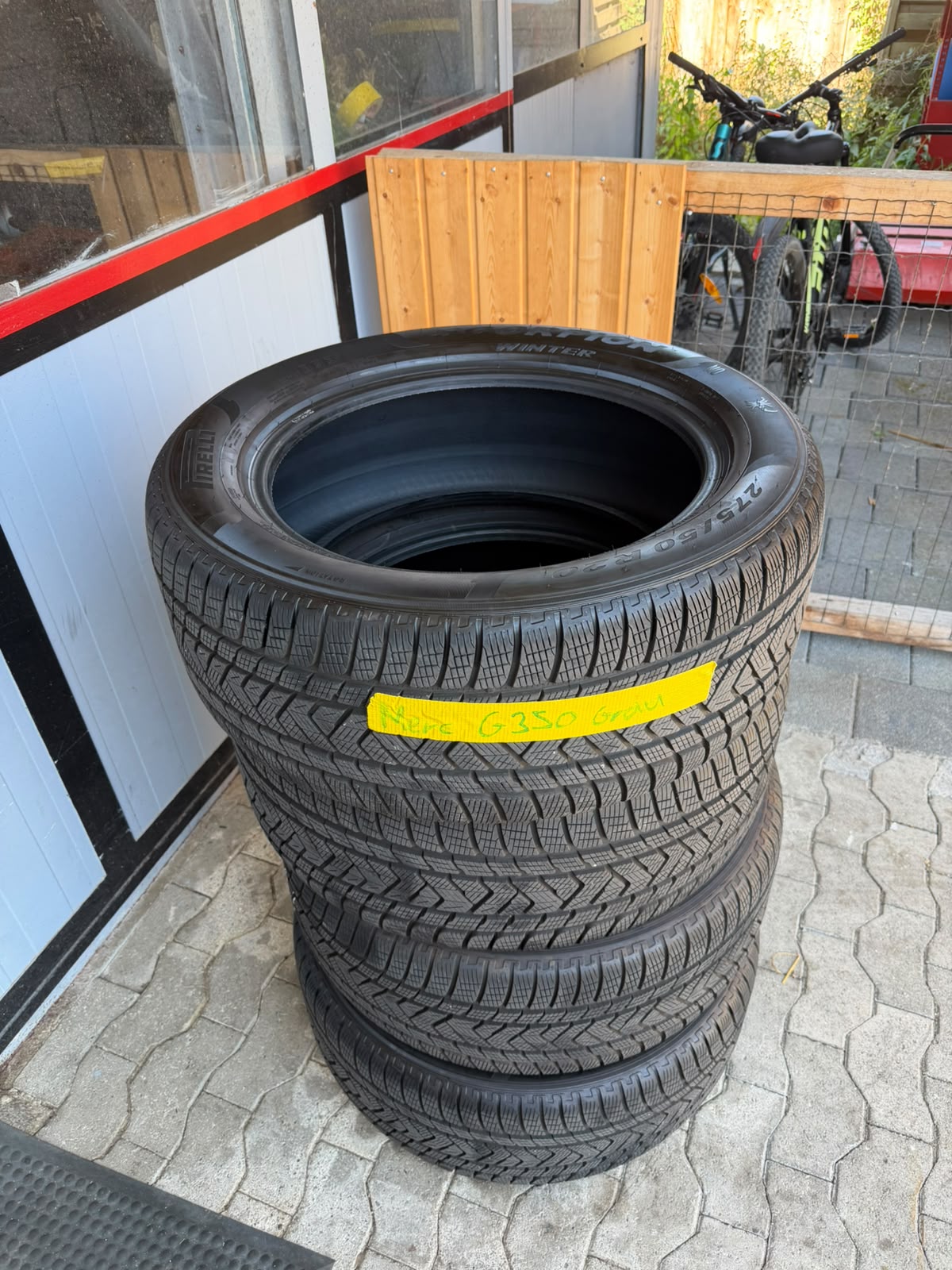MERCEDES-BENZ G 350 d AMG Line 9G-Tronic (CH) "Manufaktur"-image-34