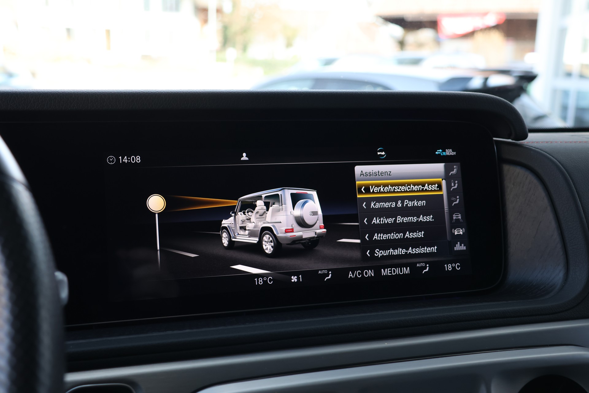 MERCEDES-BENZ G 350 d AMG Line 9G-Tronic (CH) "Manufaktur"-image-29