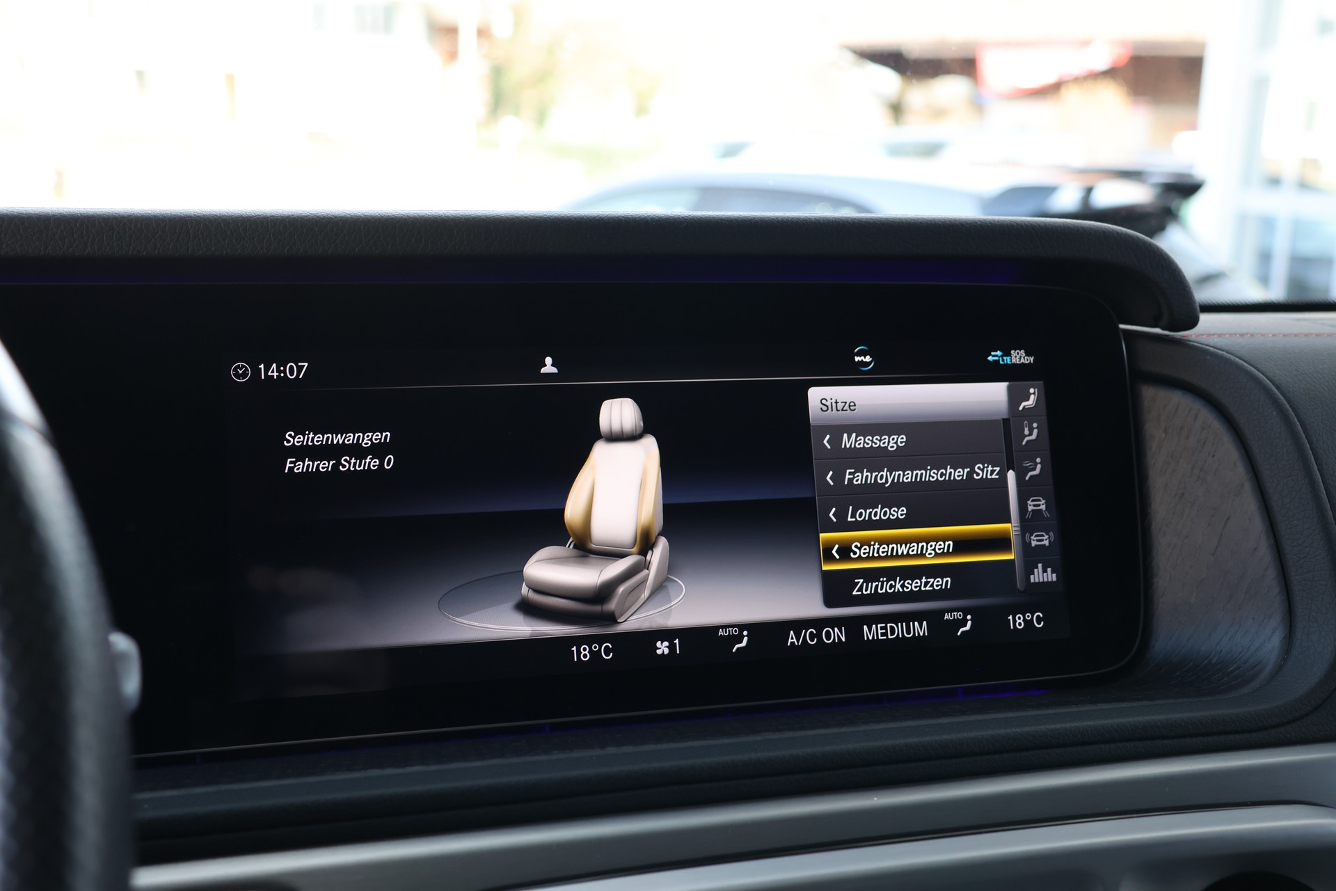 MERCEDES-BENZ G 350 d AMG Line 9G-Tronic (CH) "Manufaktur"-image-28