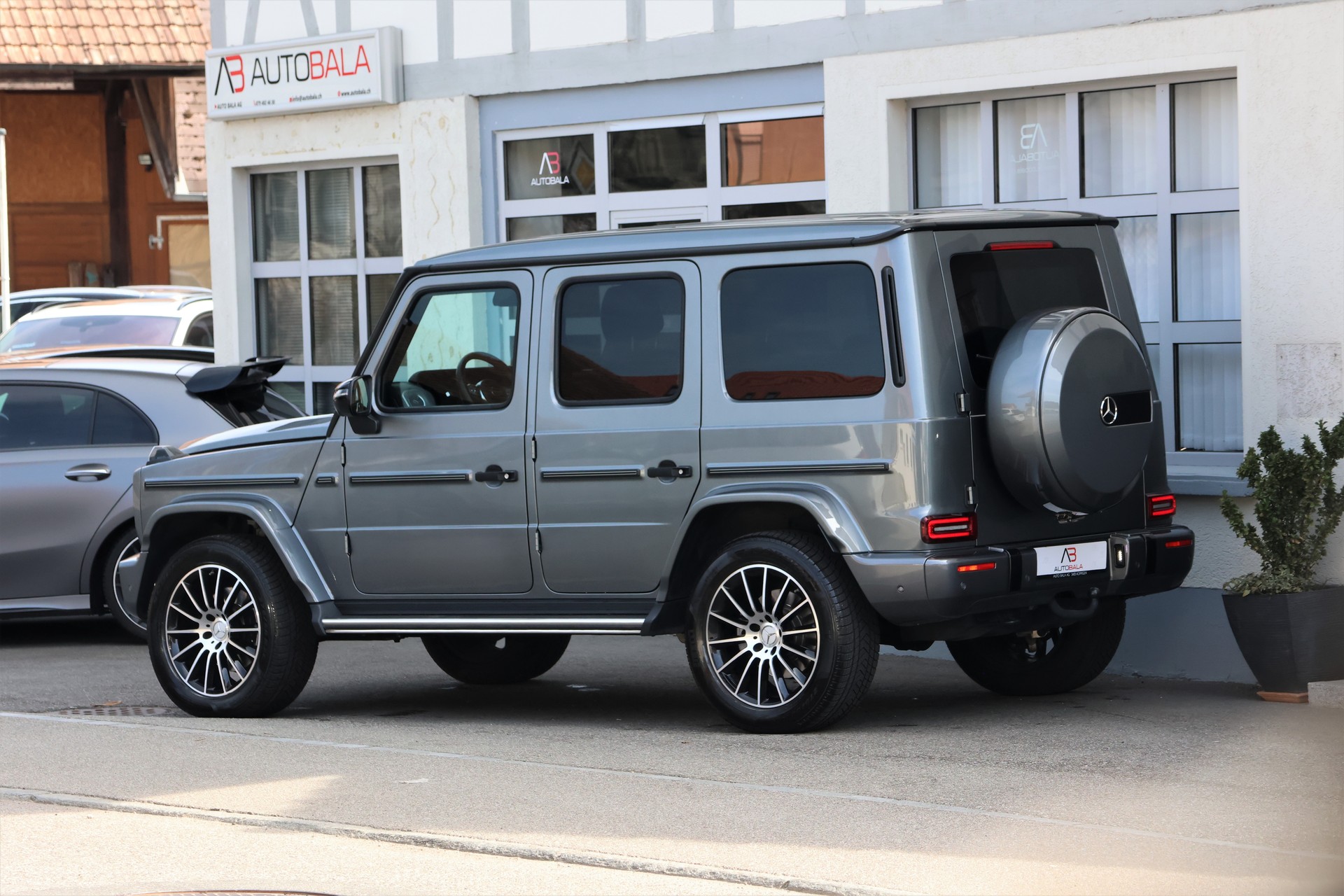 MERCEDES-BENZ G 350 d AMG Line 9G-Tronic (CH) "Manufaktur"-image-5