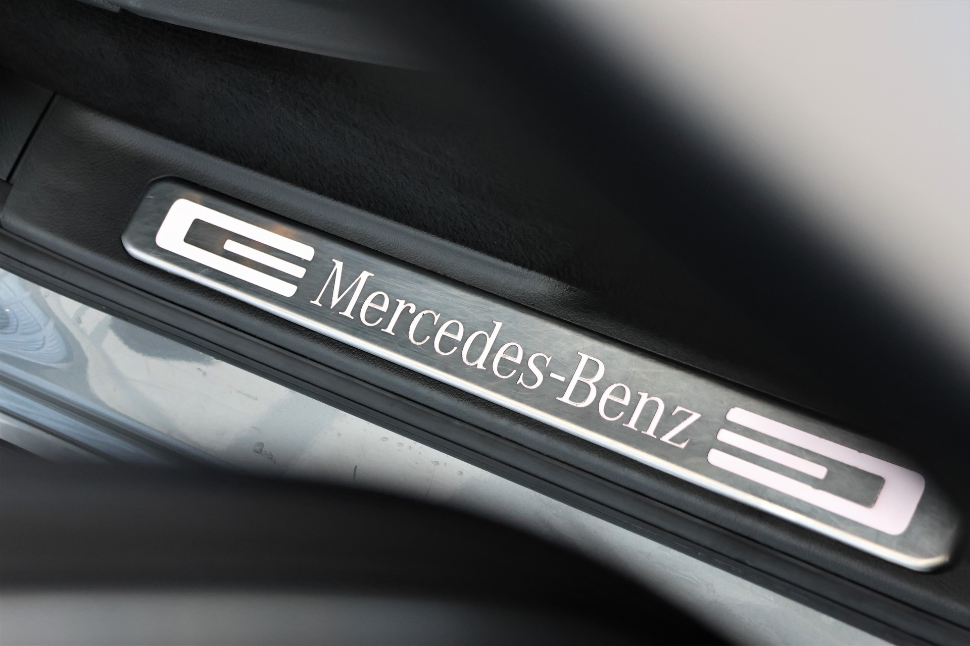 MERCEDES-BENZ G 350 d AMG Line 9G-Tronic (CH) "Manufaktur"-image-23