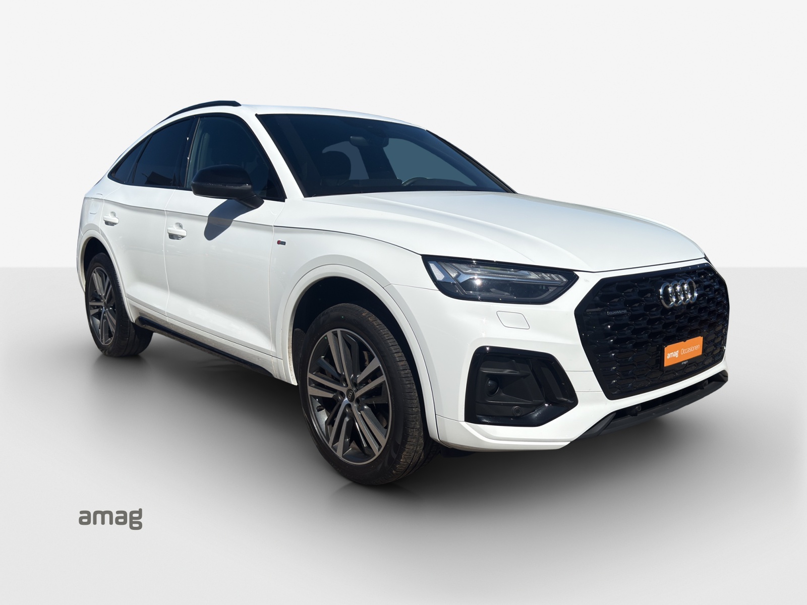 AUDI Q5 Sportback 40 TDI Blackedition quattro S-tronic-image-5