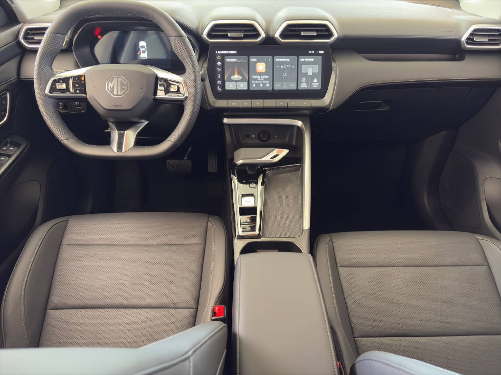 MG ZS 1.5 Hybrid+ Luxury-image-6