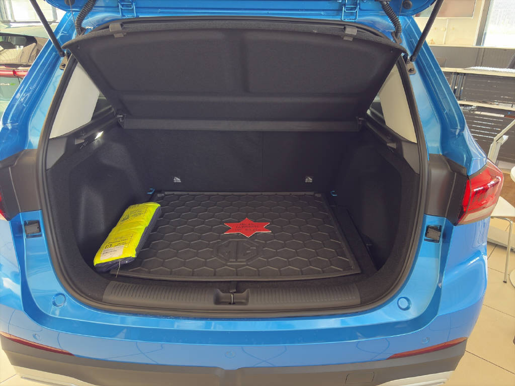 MG ZS 1.5 Hybrid+ Luxury-image-8