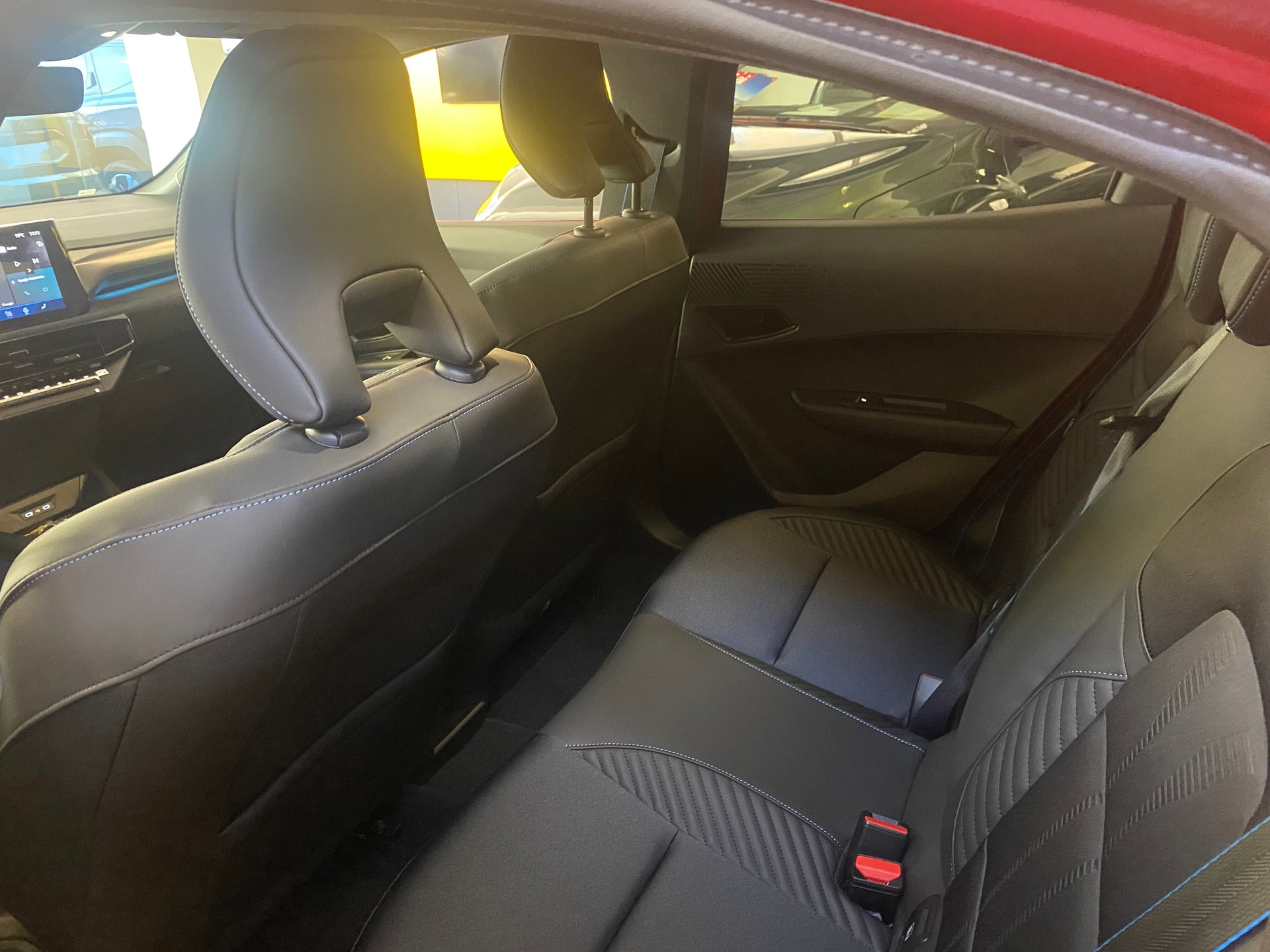 RENAULT Clio 1.8 E-Tech Esprit Alpine-image-6