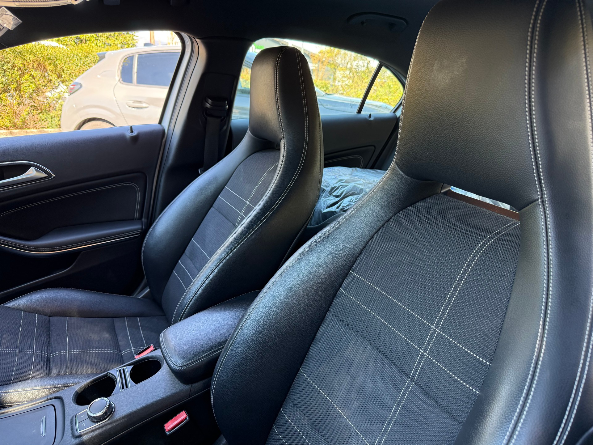 MERCEDES-BENZ A 180 7G-DCT-image-11