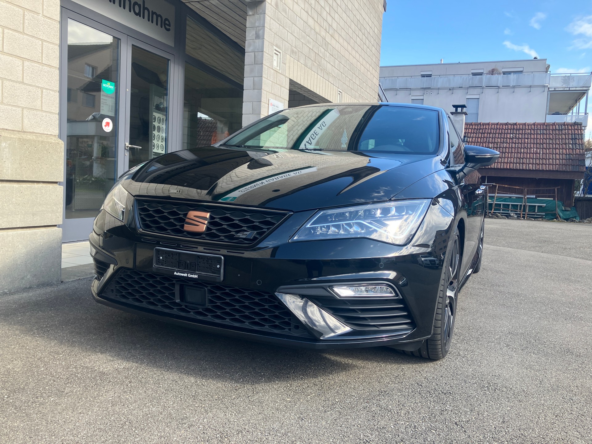 SEAT Leon Cupra Edition Silver 2.0-showroom-element-1
