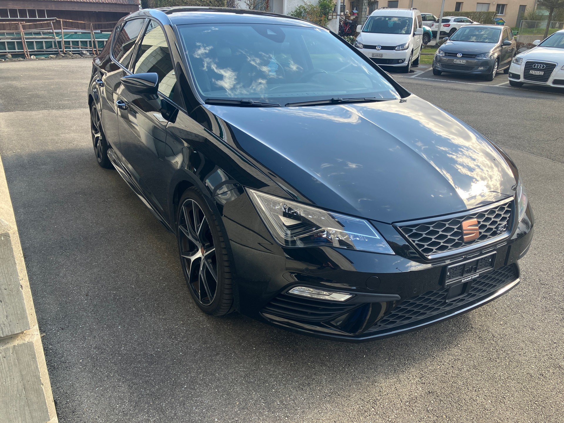 SEAT Leon Cupra Edition Silver 2.0-showroom-element-3