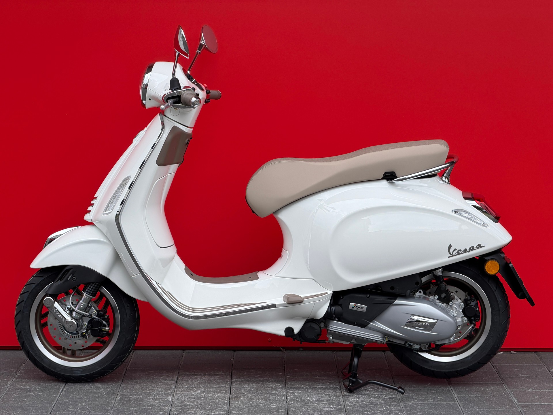 PIAGGIO Vespa 125 Primavera S MY26-image-15