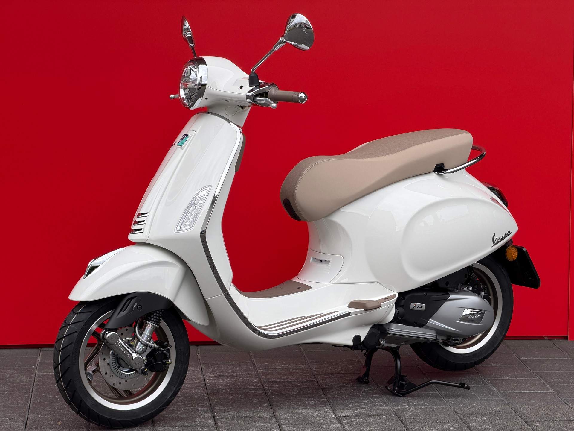 PIAGGIO Vespa 125 Primavera S MY26-showroom-element-3