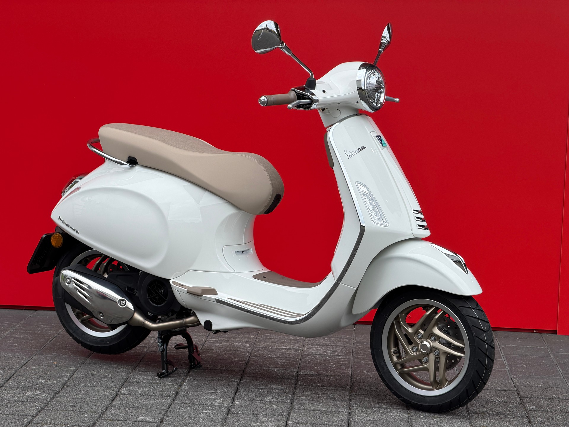 PIAGGIO Vespa 125 Primavera S MY26-showroom-element-1