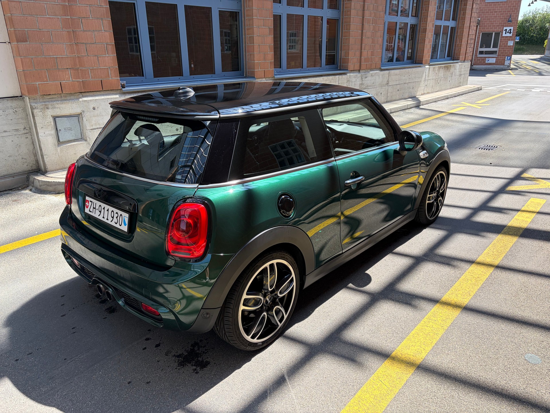 MINI Cooper S-image-1