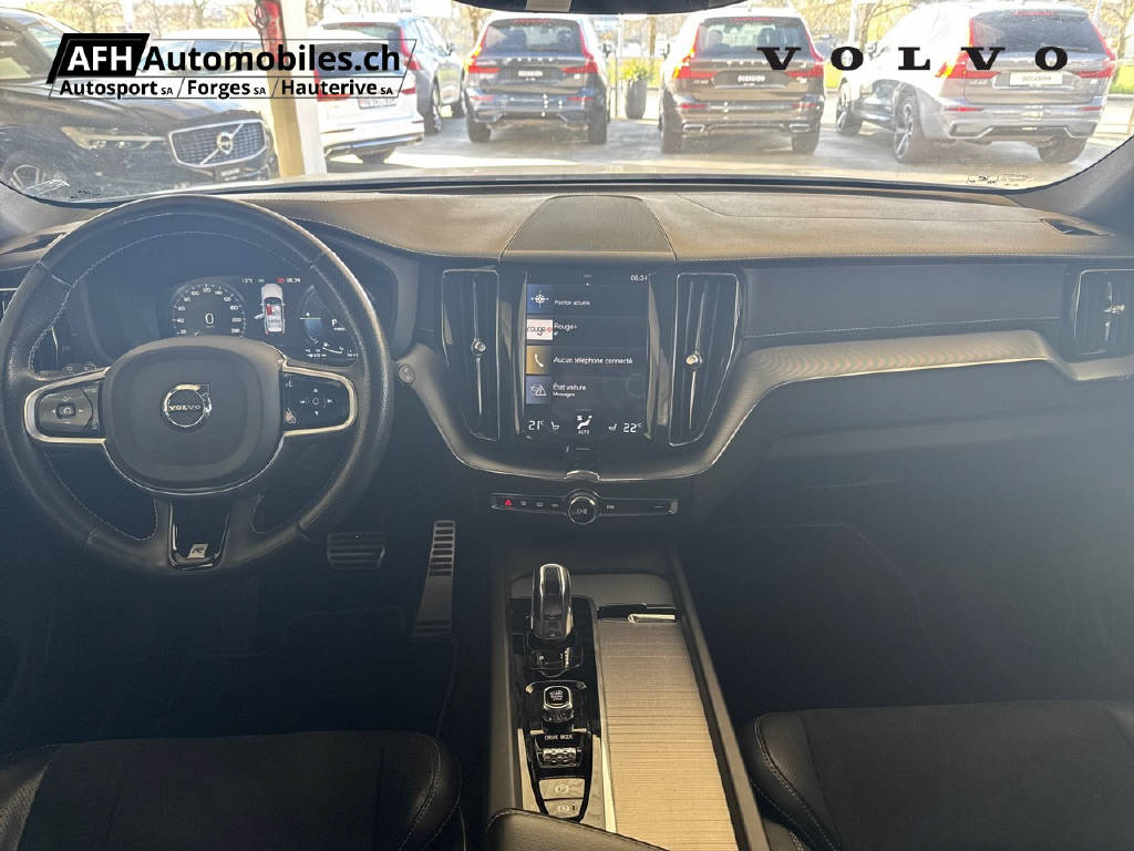 VOLVO XC60 2.0 T8 TE XCENTRIC eAWD-image-17