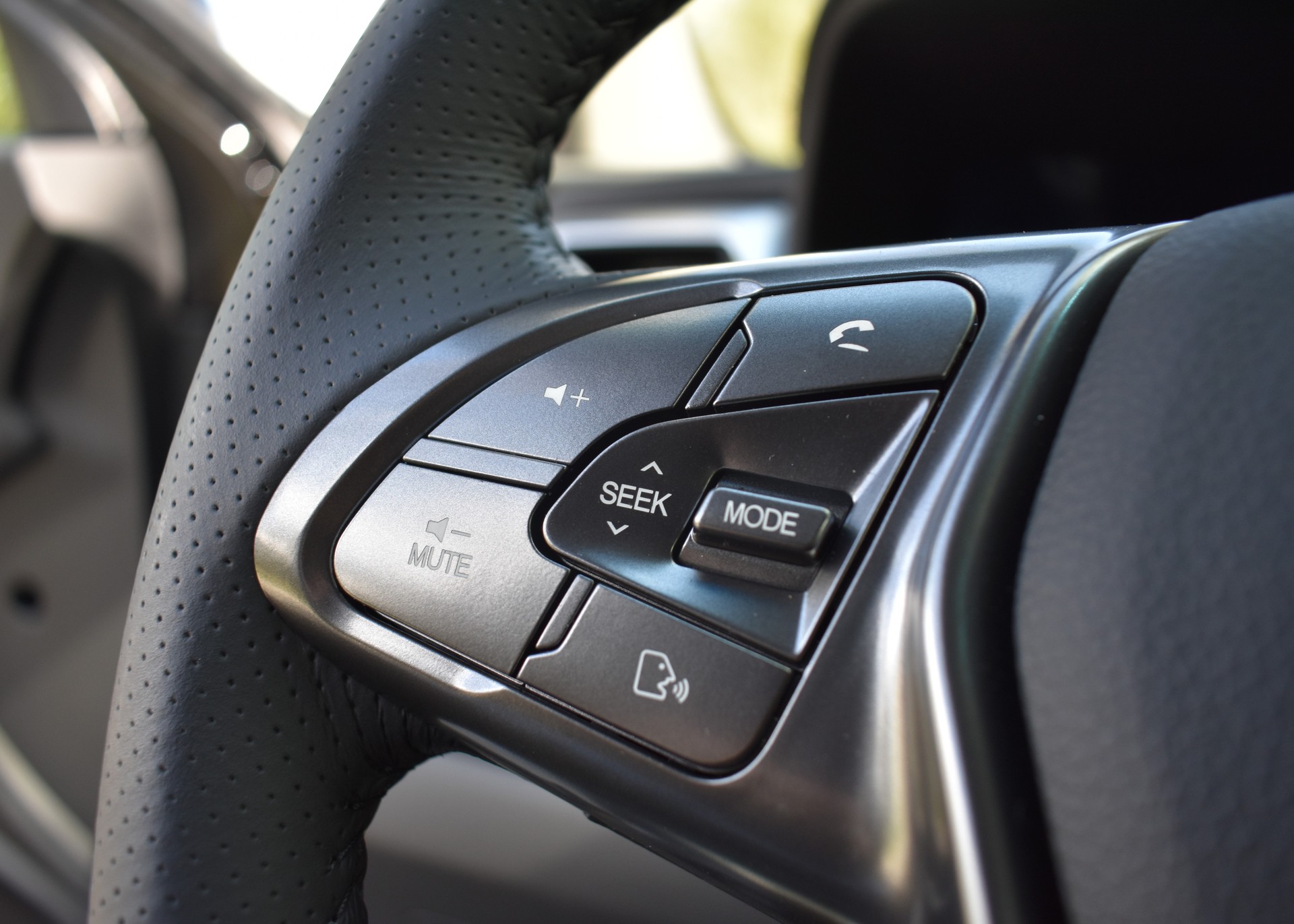 KGM-SsangYong Tivoli 1.5 T GDI Steel 4WD Automat-image-12
