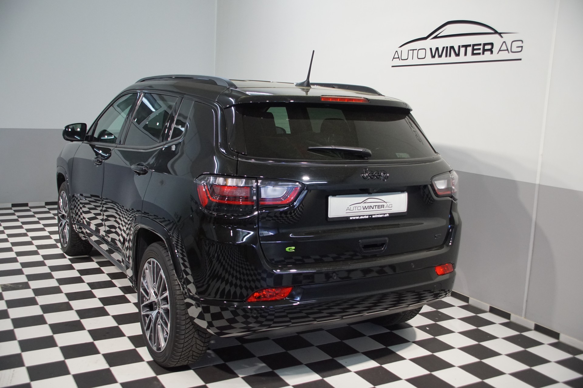 JEEP Compass 4x2 1.5 T MHEV Summit **SWISS**-image-6