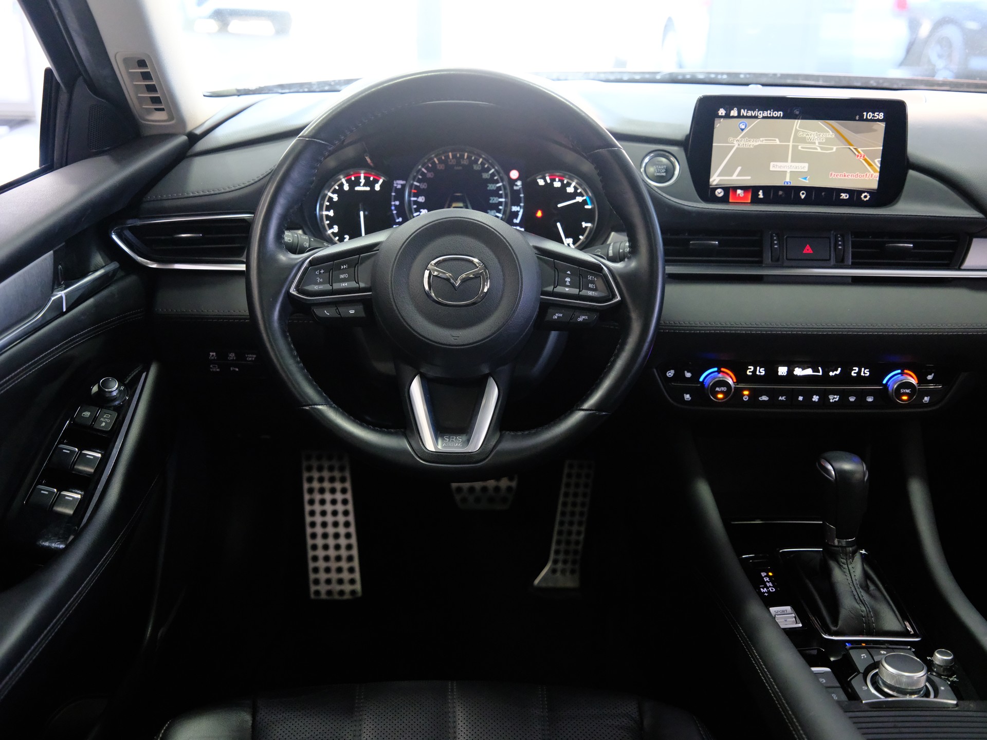 MAZDA 6 Sportwagon SKYACTIV-G 194 Revolution Automat-image-11
