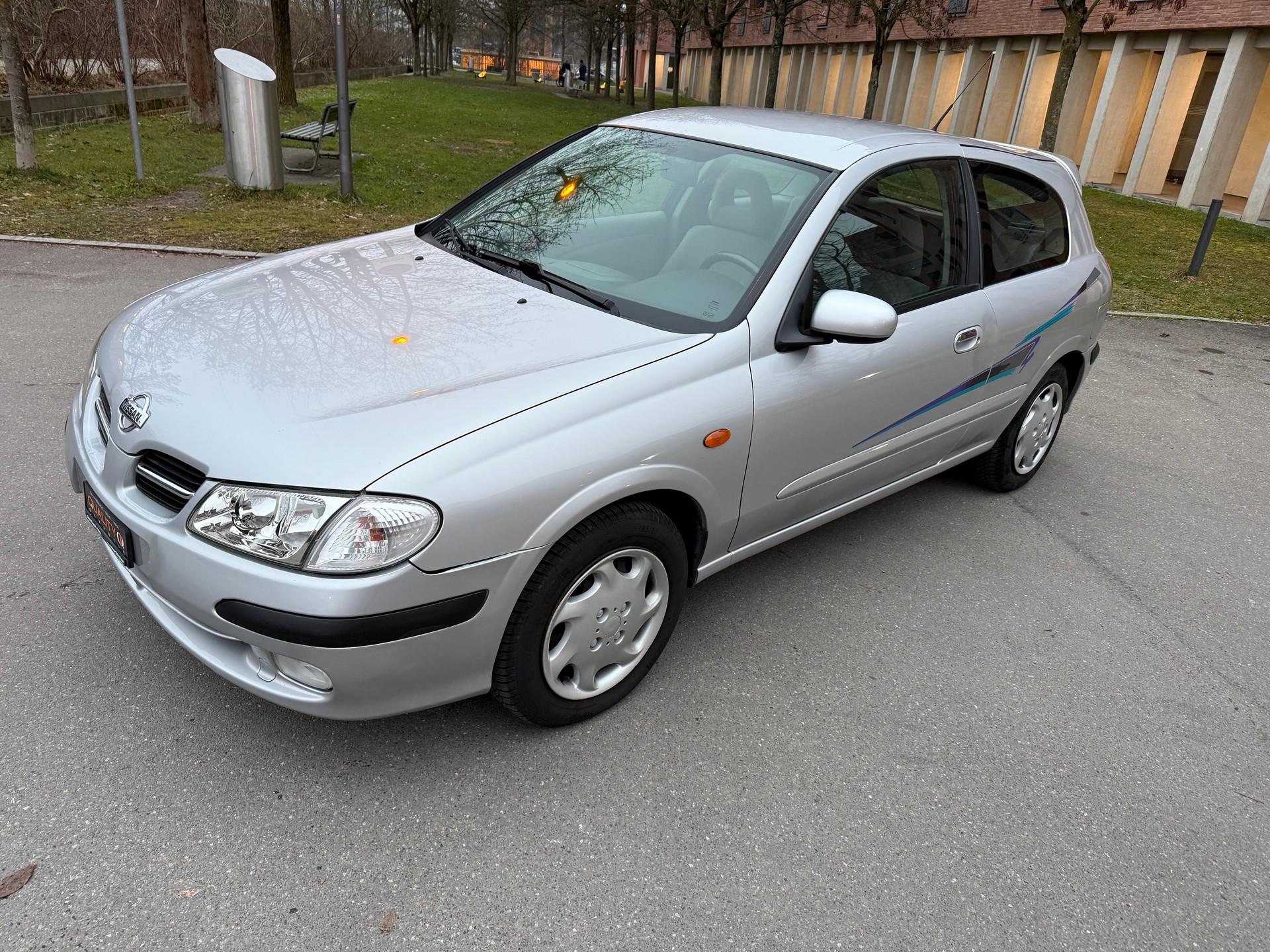 NISSAN Almera 1.8 16V Ambience
