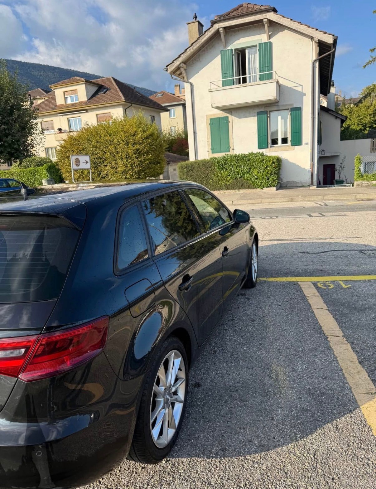 AUDI A3 Sportback 1.4 TFSI Ambition S-tronic-image-2