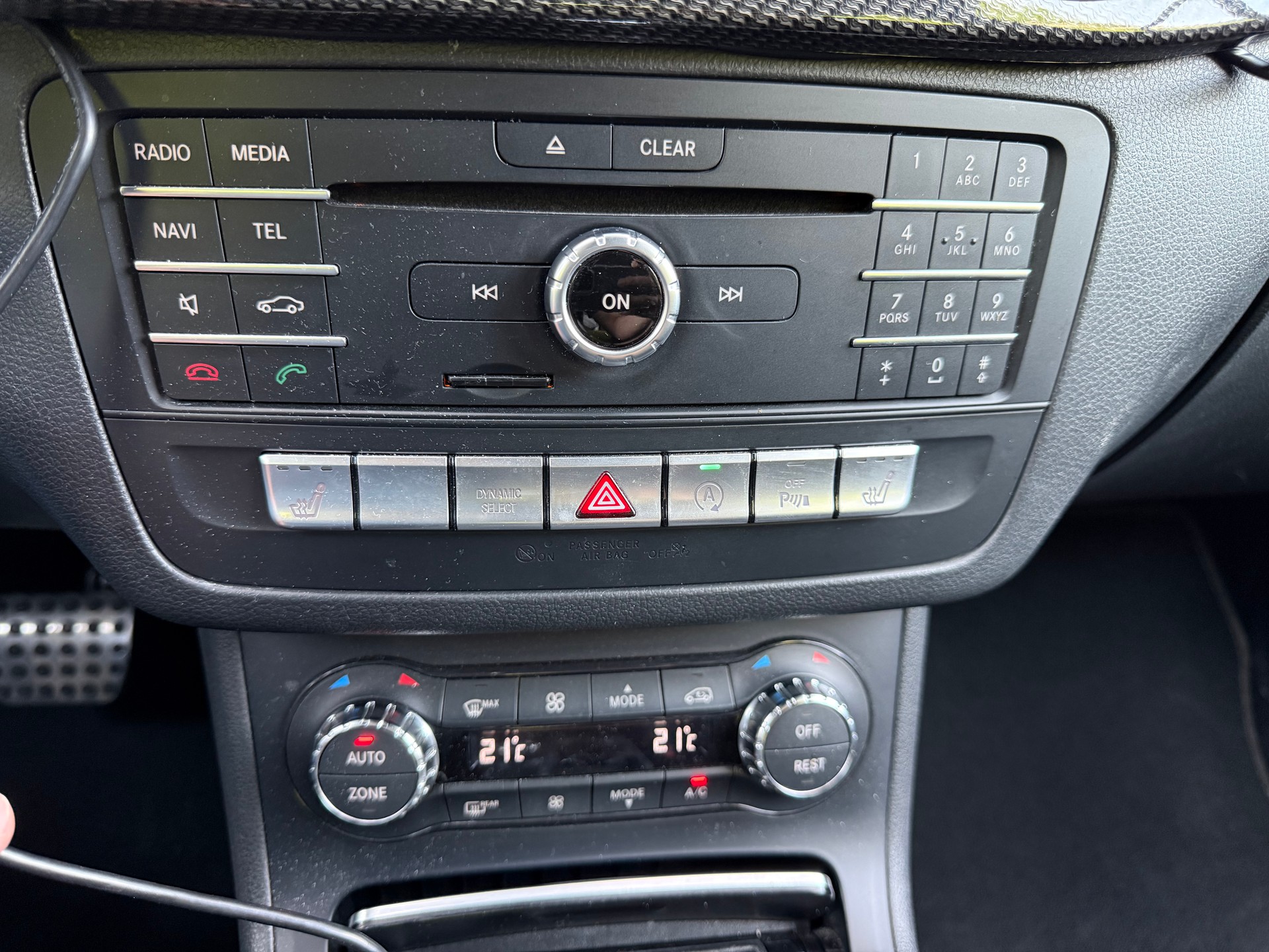 MERCEDES-BENZ B 200 AMG Line 7G-DCT-image-8