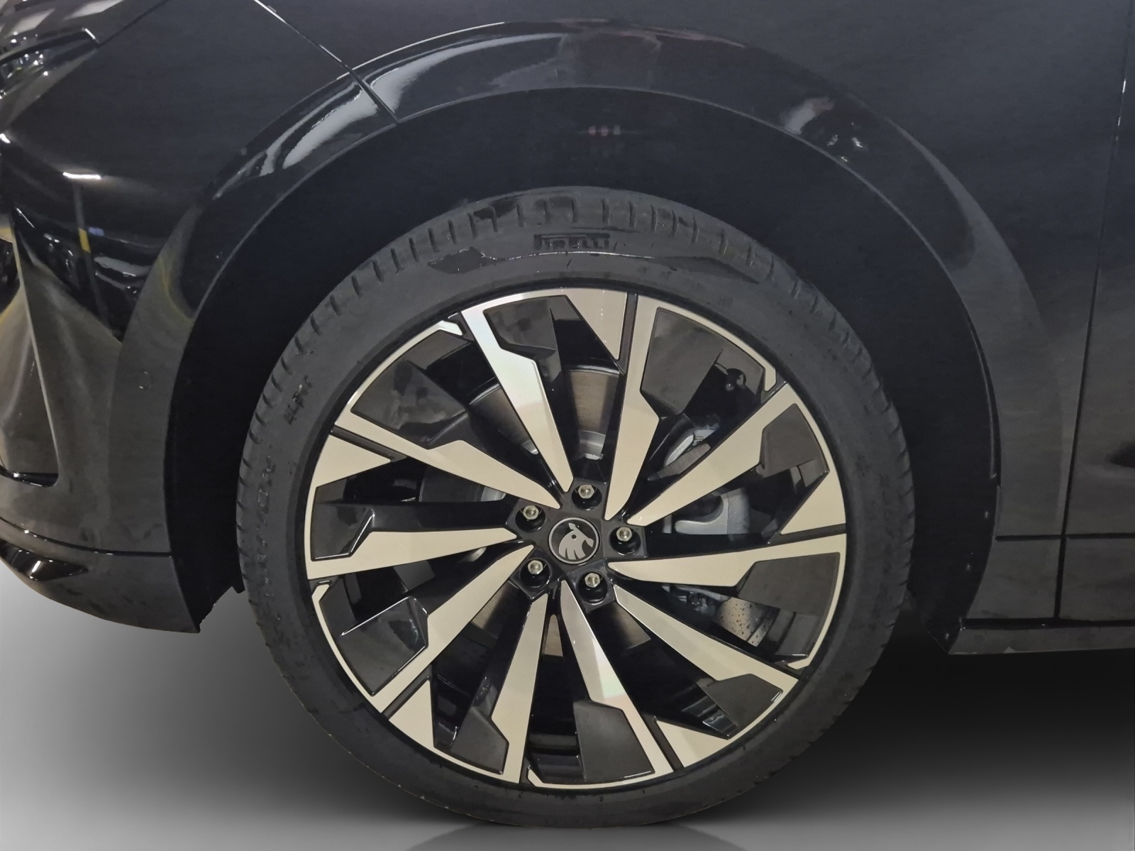 SKODA Enyaq 85x Sportline 4x4-image-15