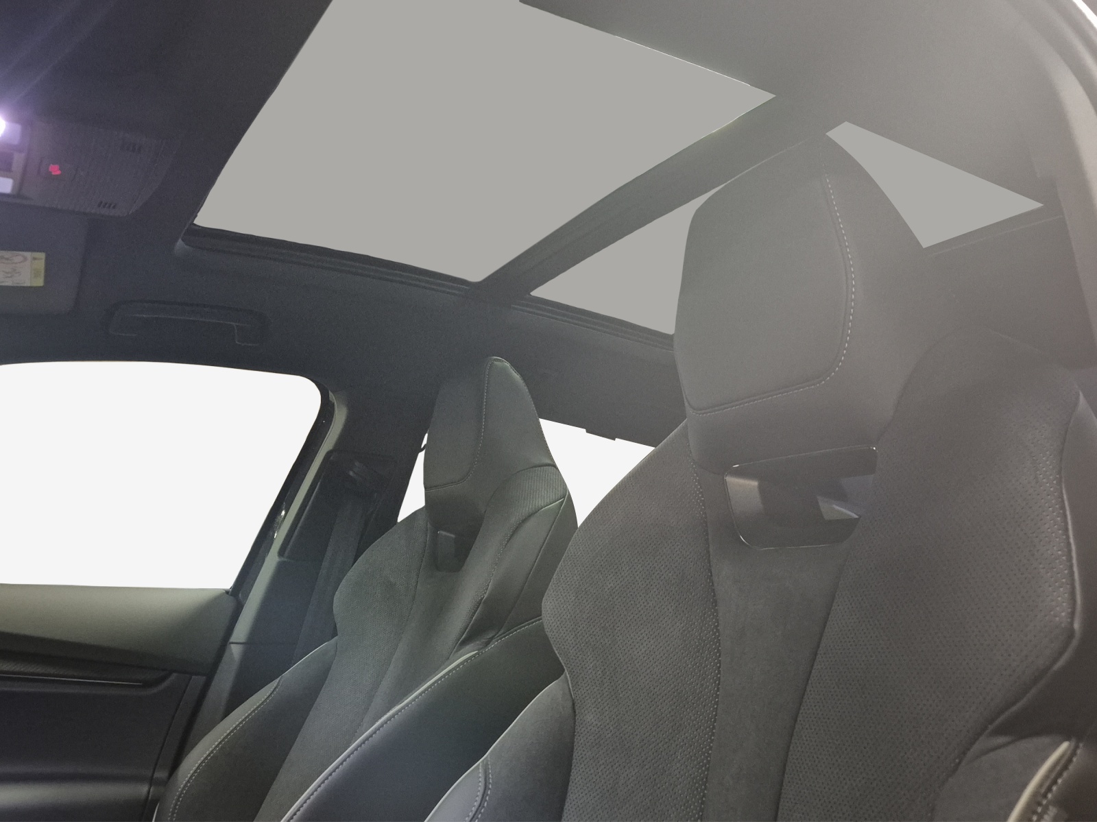 SKODA Enyaq 85x Sportline 4x4-image-14