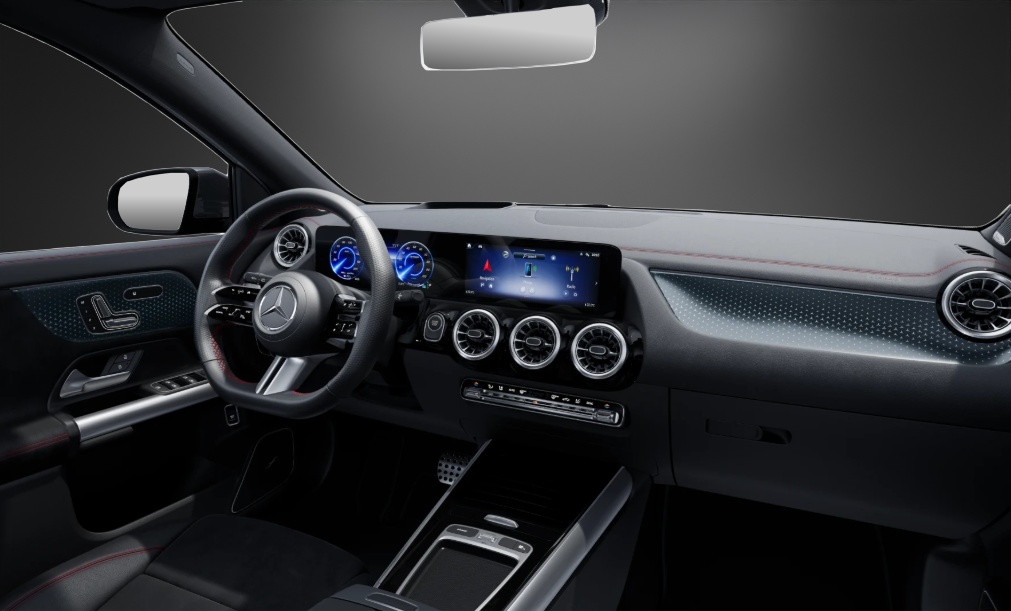 MERCEDES-BENZ EQA 350 66,5 kWh 4Matic Swiss Star-image-8