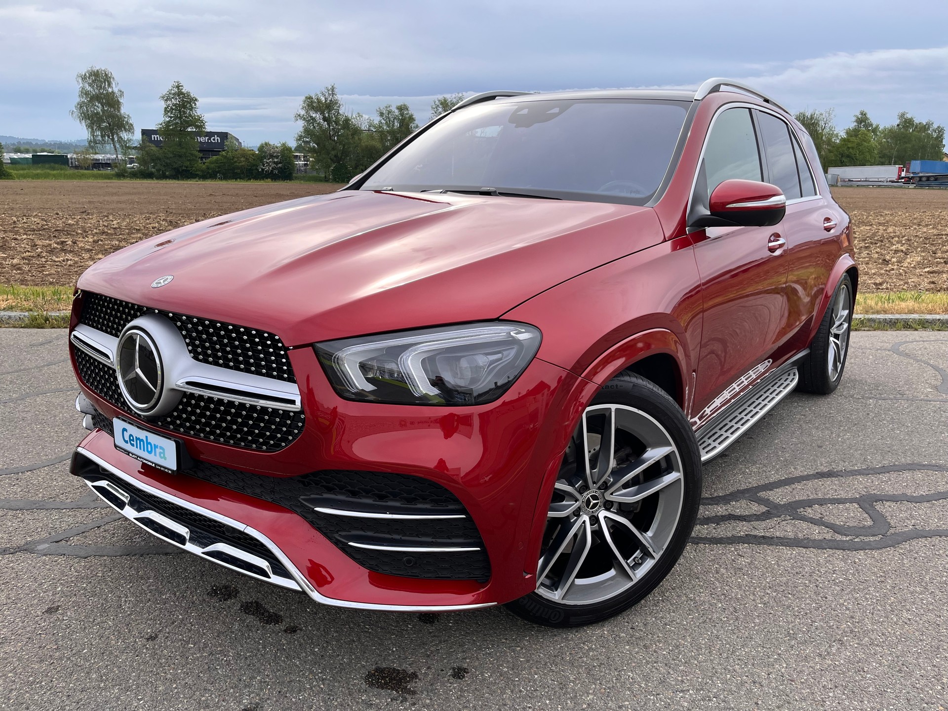 MERCEDES-BENZ GLE 300 d 4Matic AMG Line 9G-Tronic * UMFANGREICHE AUSSTATTUNG - DESIGNO HYAZINTHROT METALLIC *