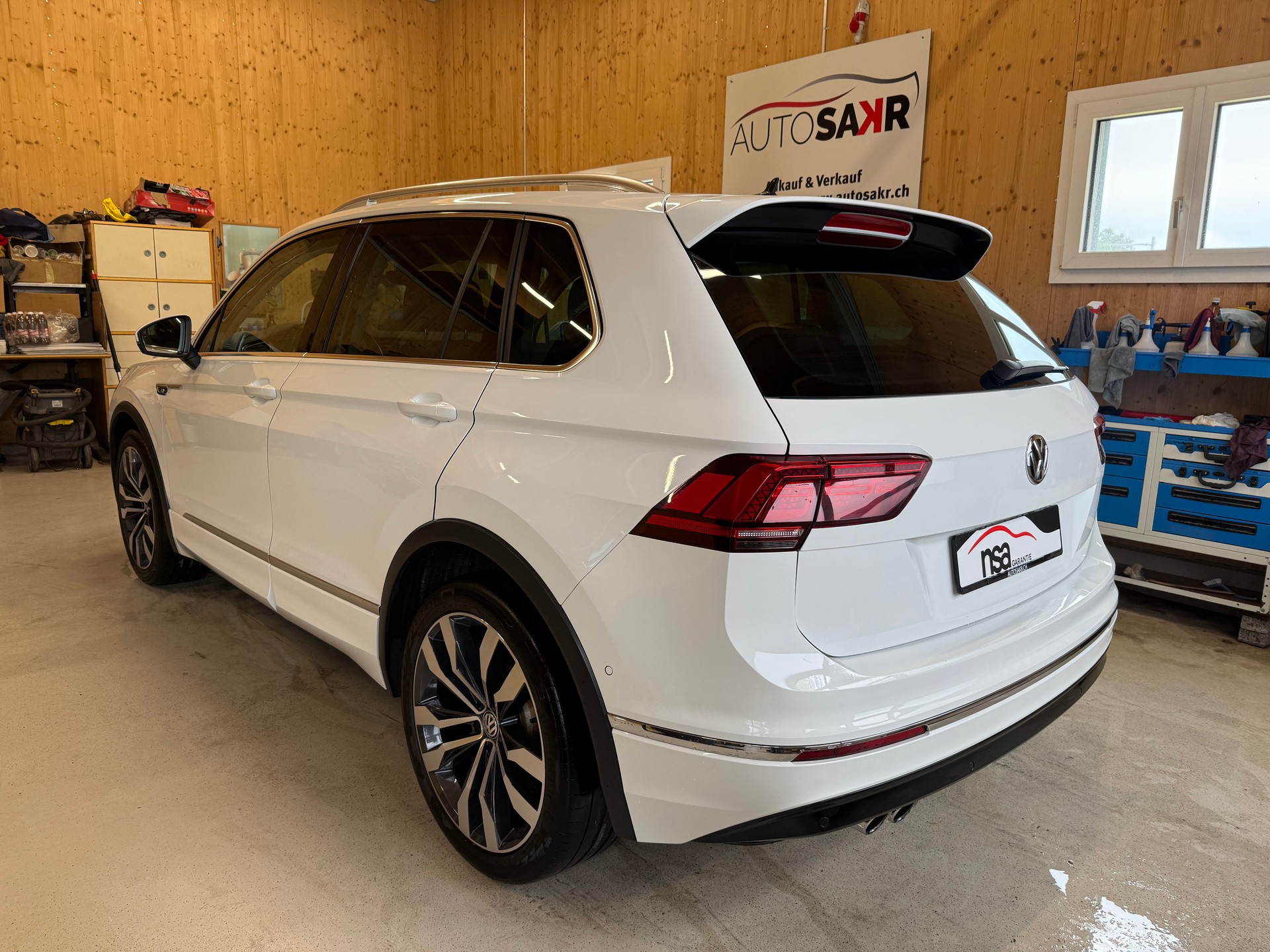 VW Tiguan 2.0TSI Highline 4Motion DSG-image-5
