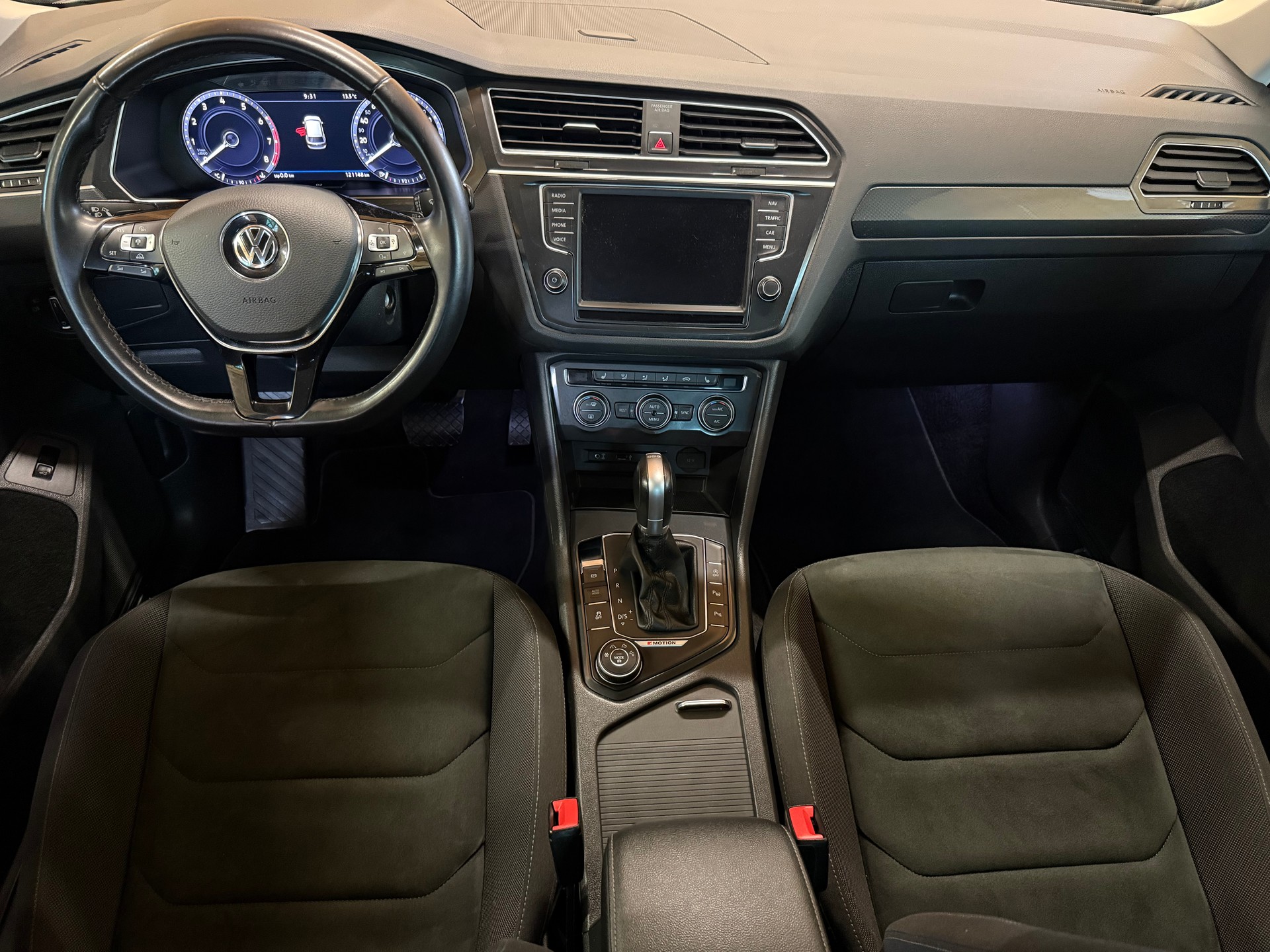 VW Tiguan 2.0TSI Highline 4Motion DSG-image-8