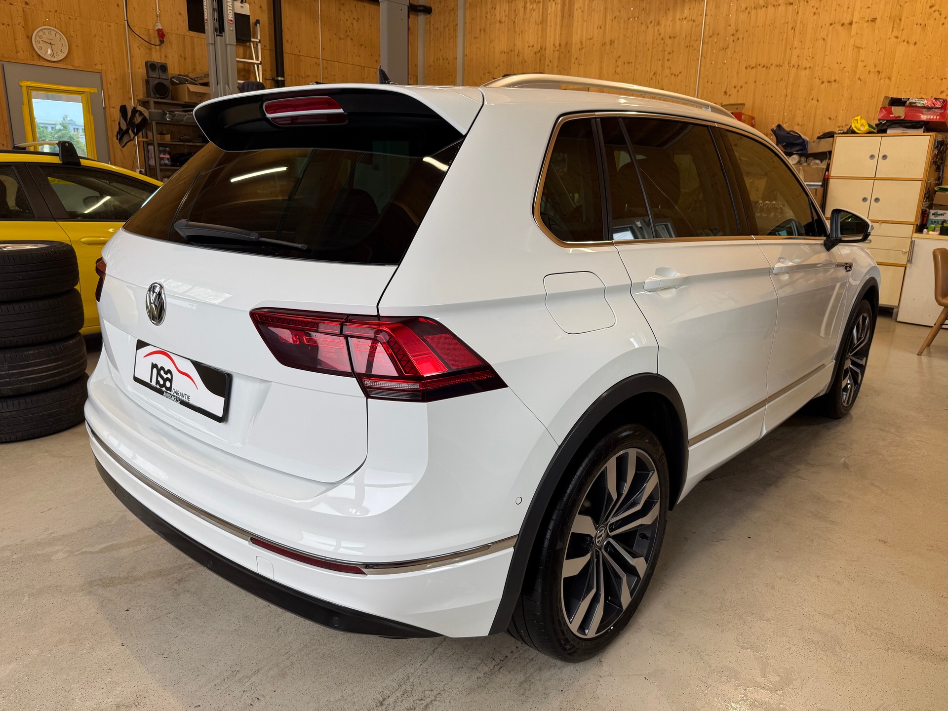 VW Tiguan 2.0TSI Highline 4Motion DSG-image-3