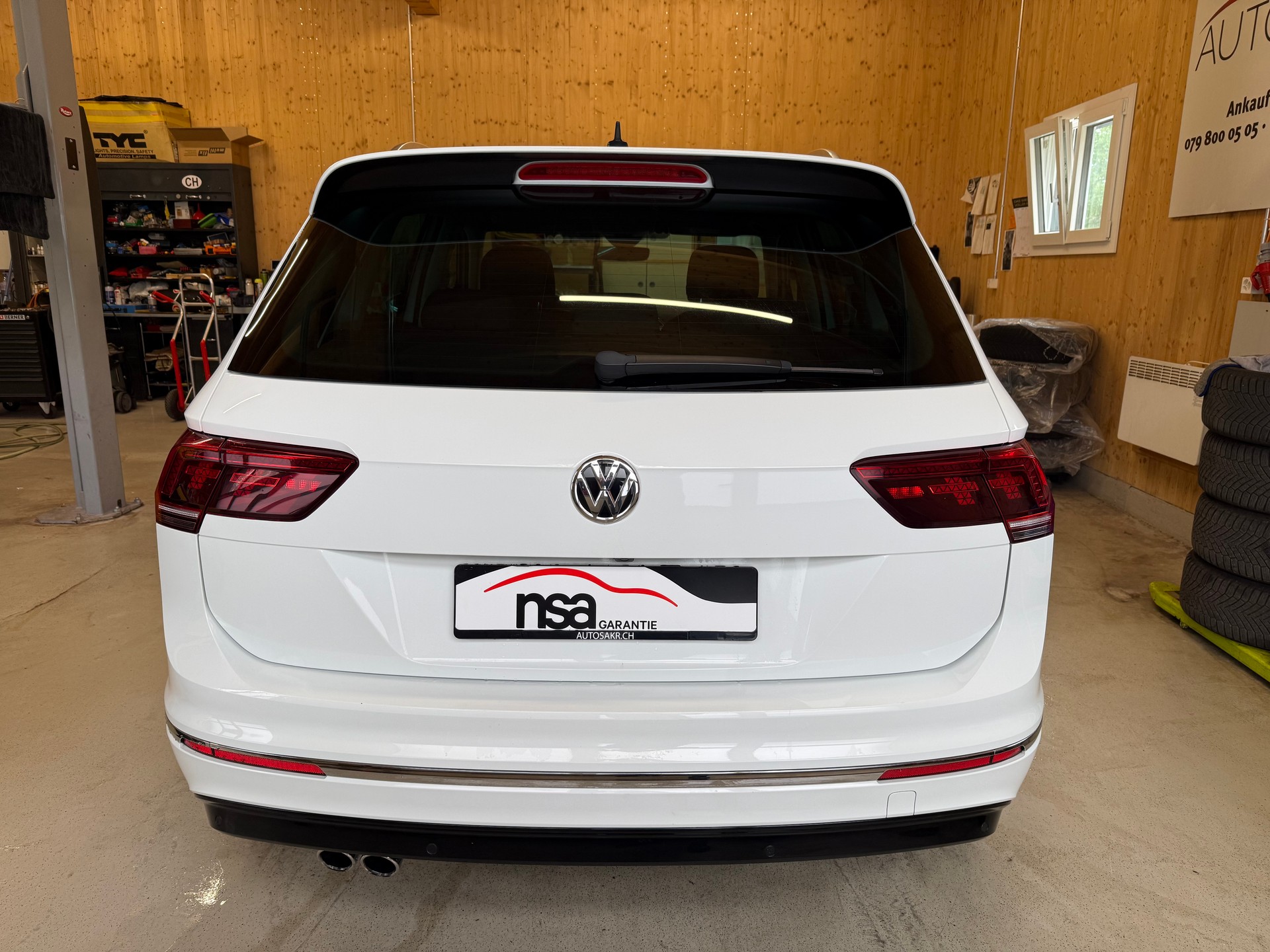 VW Tiguan 2.0TSI Highline 4Motion DSG-image-4