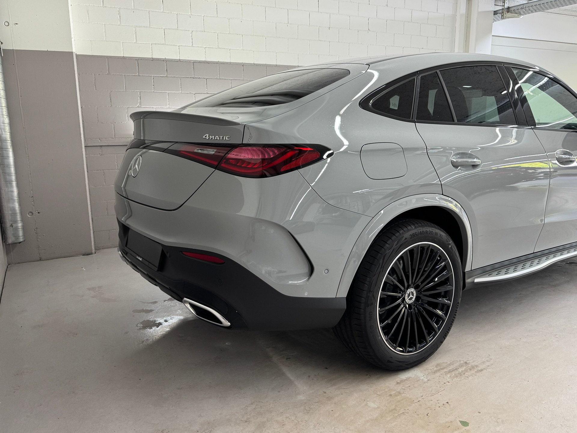 MERCEDES-BENZ GLC Coupé 300 4Matic-image-3