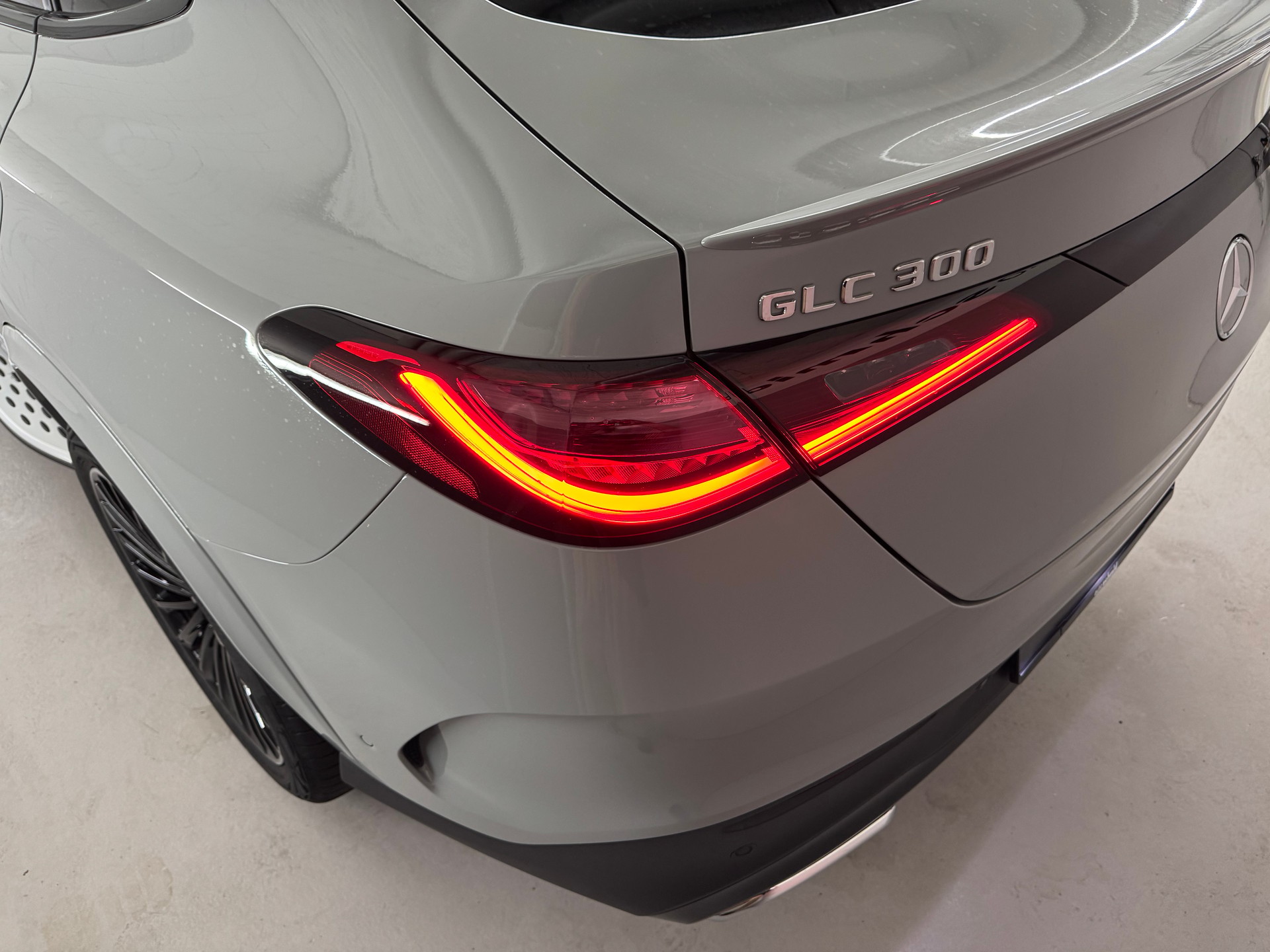 MERCEDES-BENZ GLC Coupé 300 4Matic-image-6