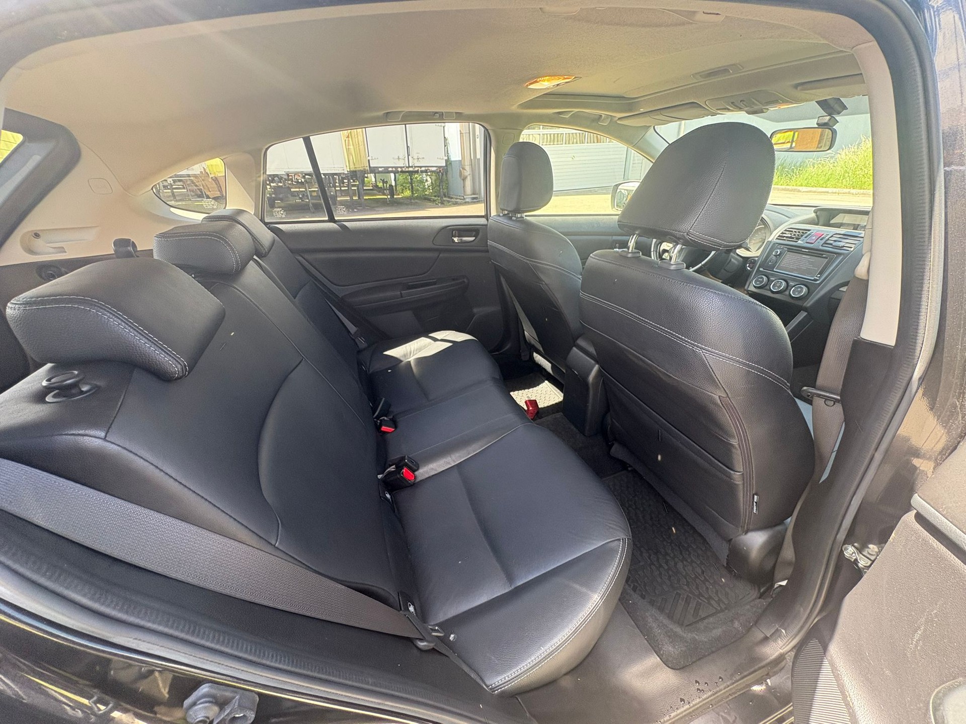 SUBARU XV 2.0 Swiss Three AWD CVT-image-5