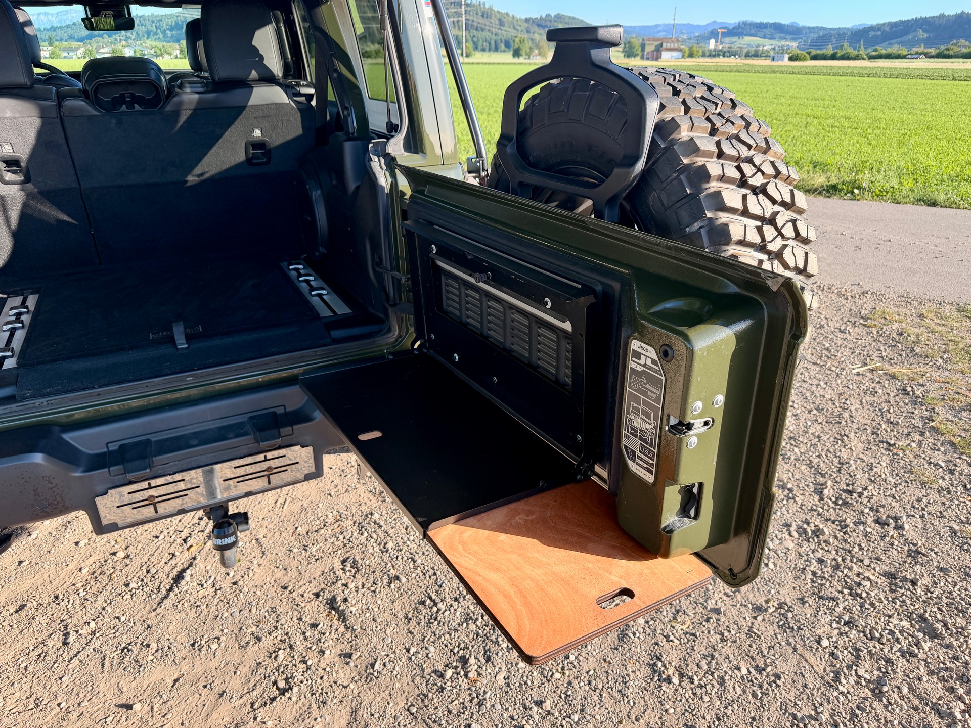 JEEP 2.0 Turbo Sport Unlimited-image-3